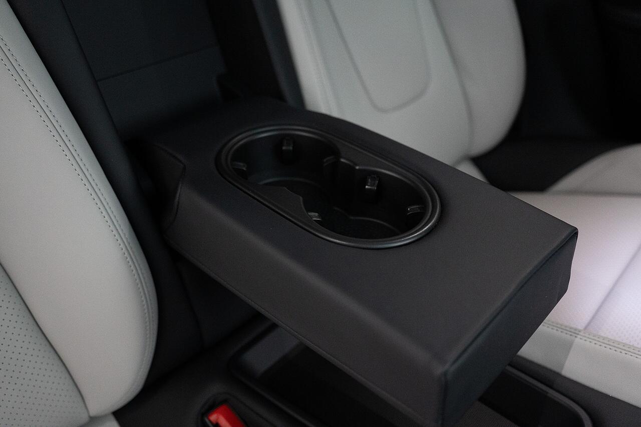 Porsche Taycan view 24