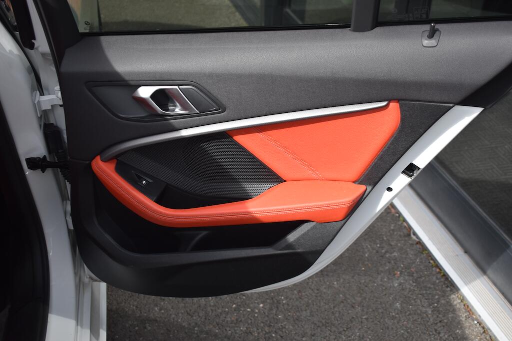 BMW 1 Series view 50