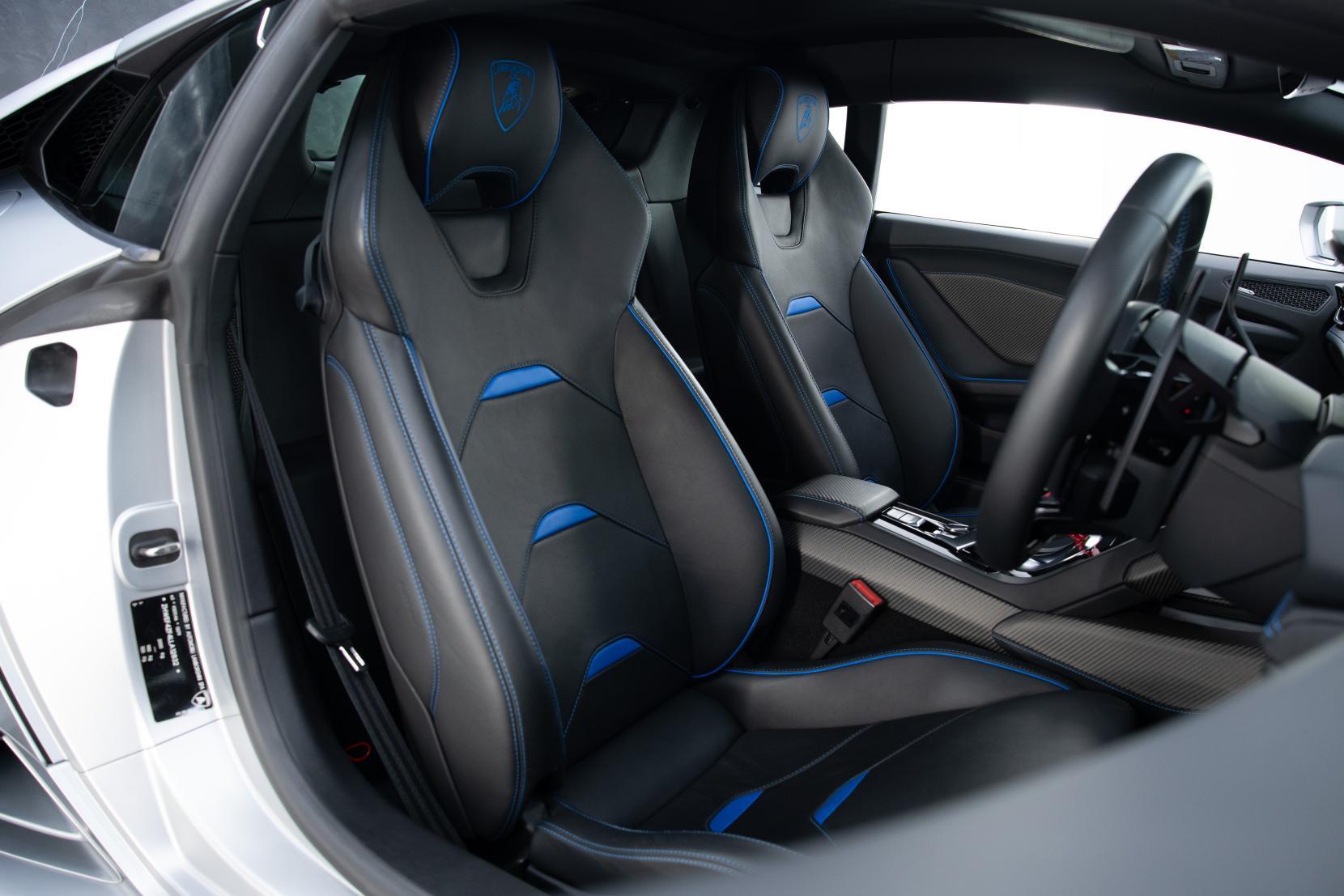 Lamborghini Huracan view 6