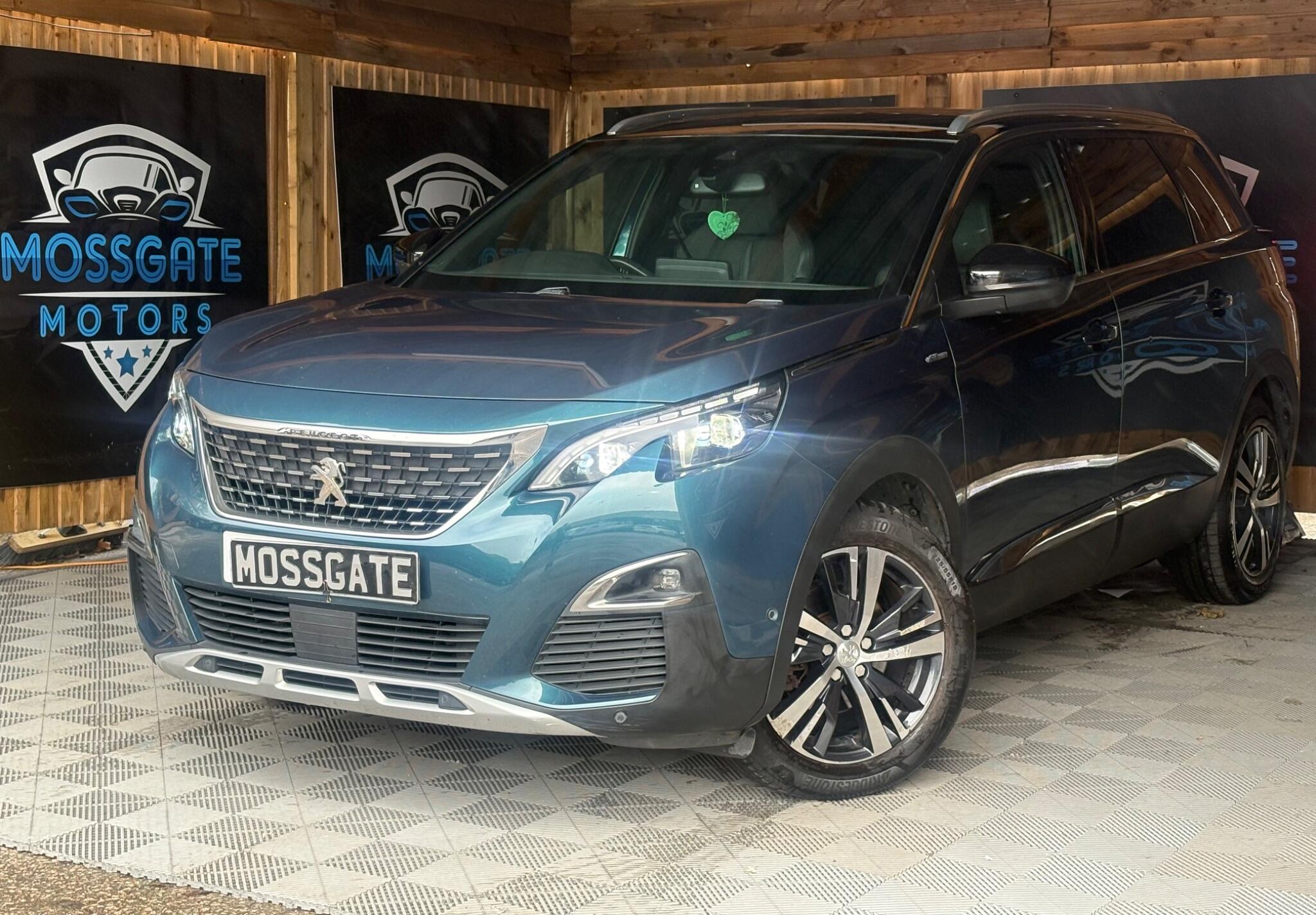 Peugeot 5008 view 5