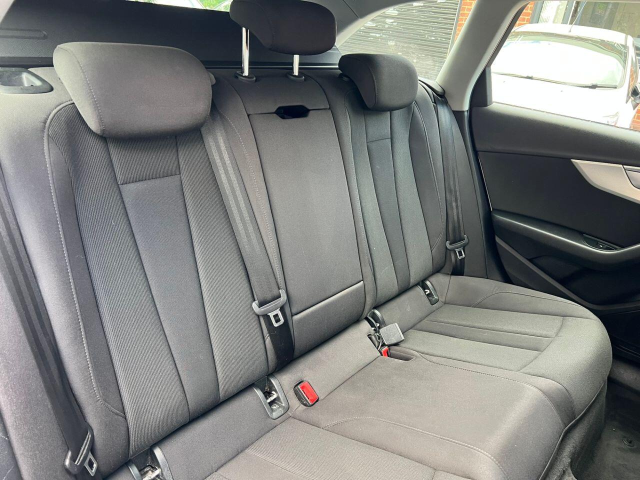 Audi A4 view 22