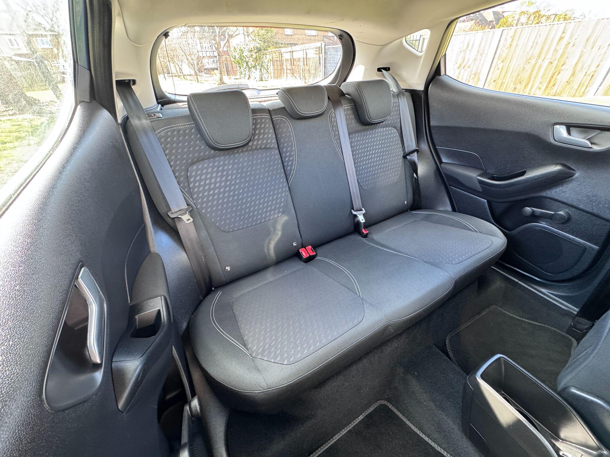 2018 Ford Fiesta image 23