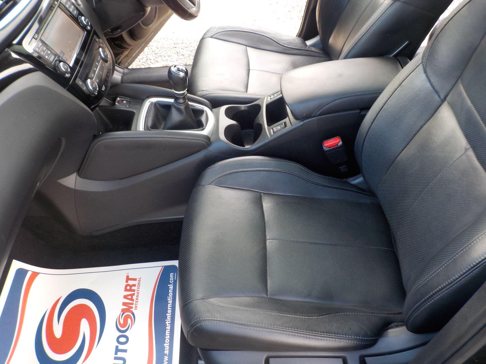 Nissan Qashqai 1.5 dCi Tekna 2WD Euro 6 (s/s) 5dr