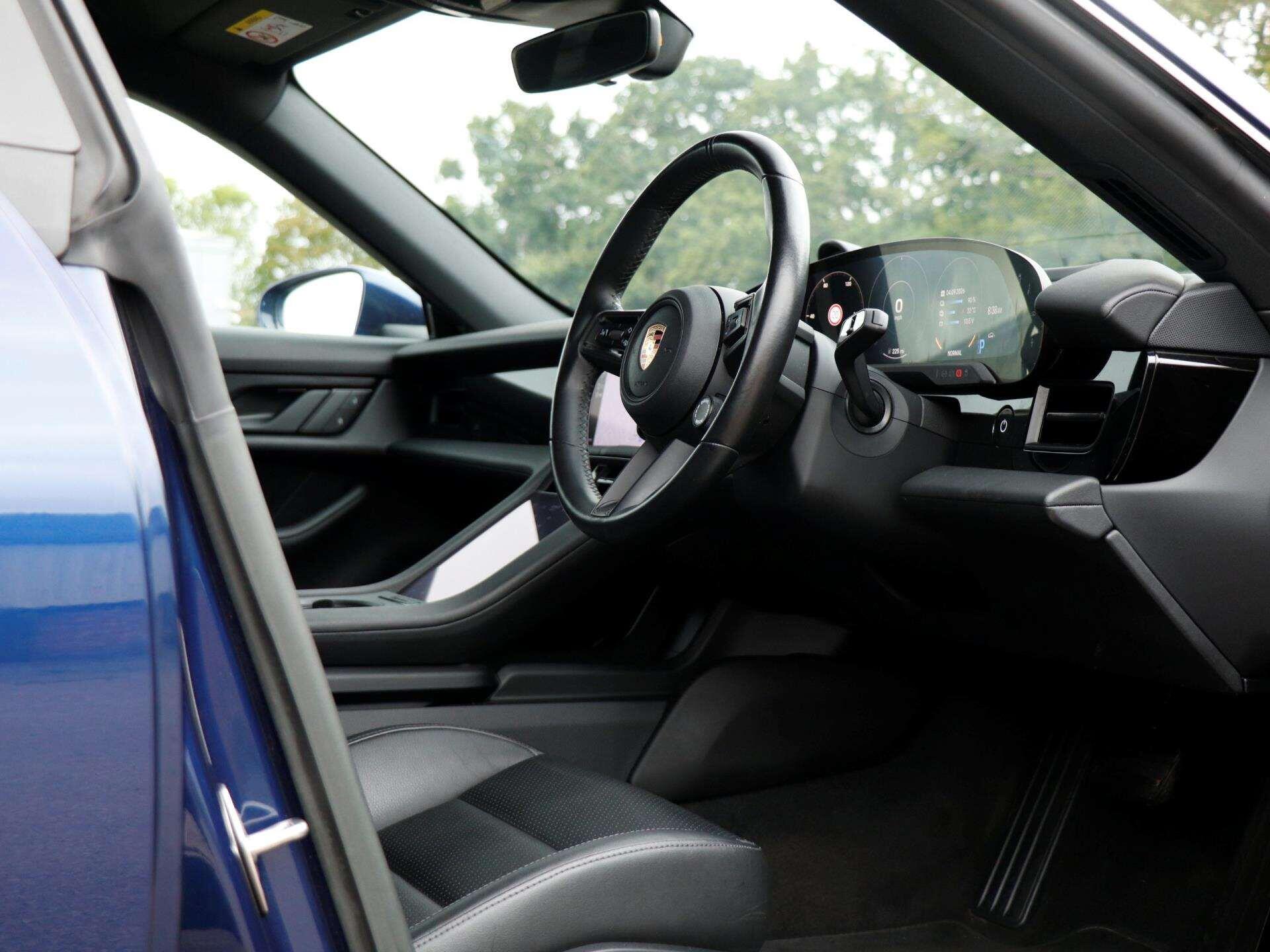 Porsche Taycan view 11