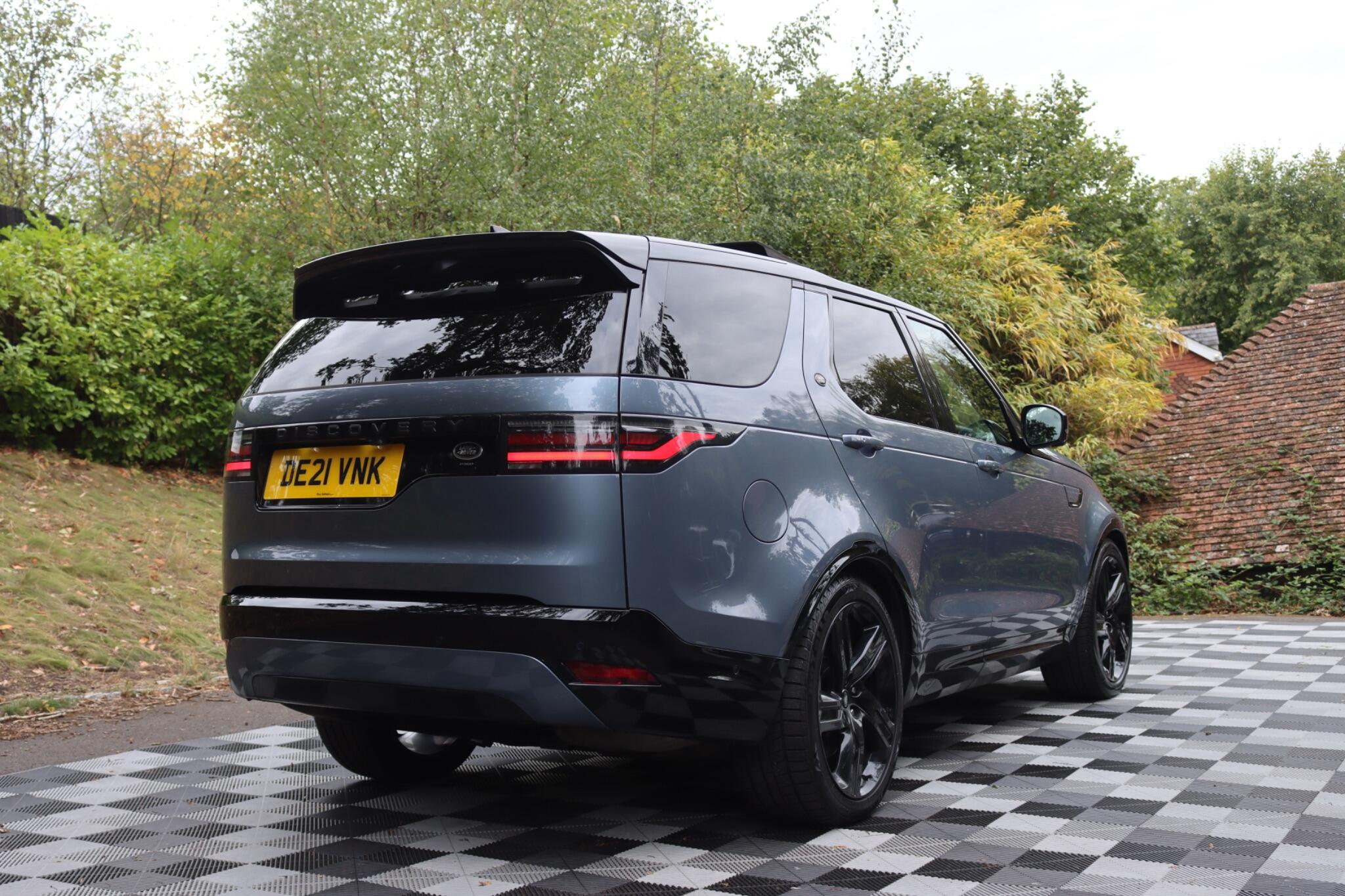 Land Rover Discovery view 40