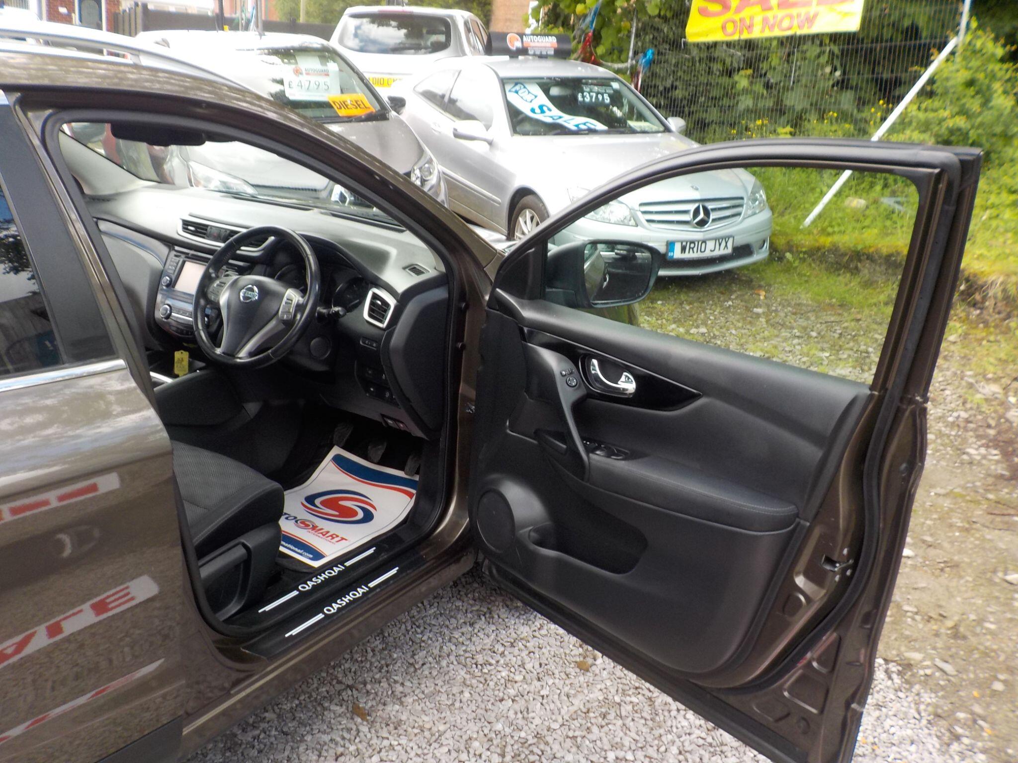 Nissan Qashqai 1.5 dCi n-tec+ 2WD Euro 5 (s/s) 5dr