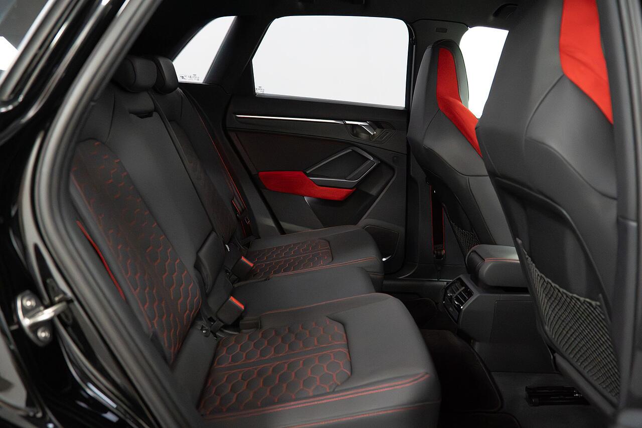 Audi RS Q3 view 34