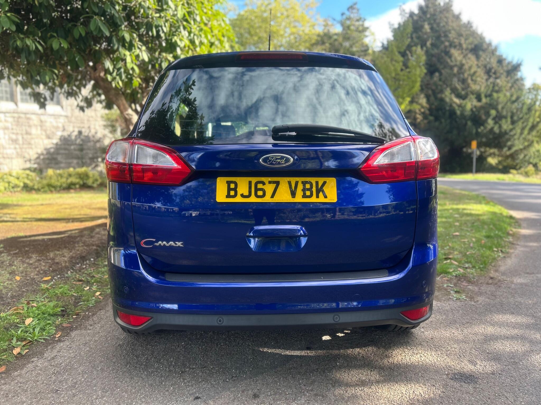 Ford Grand C-Max view 21