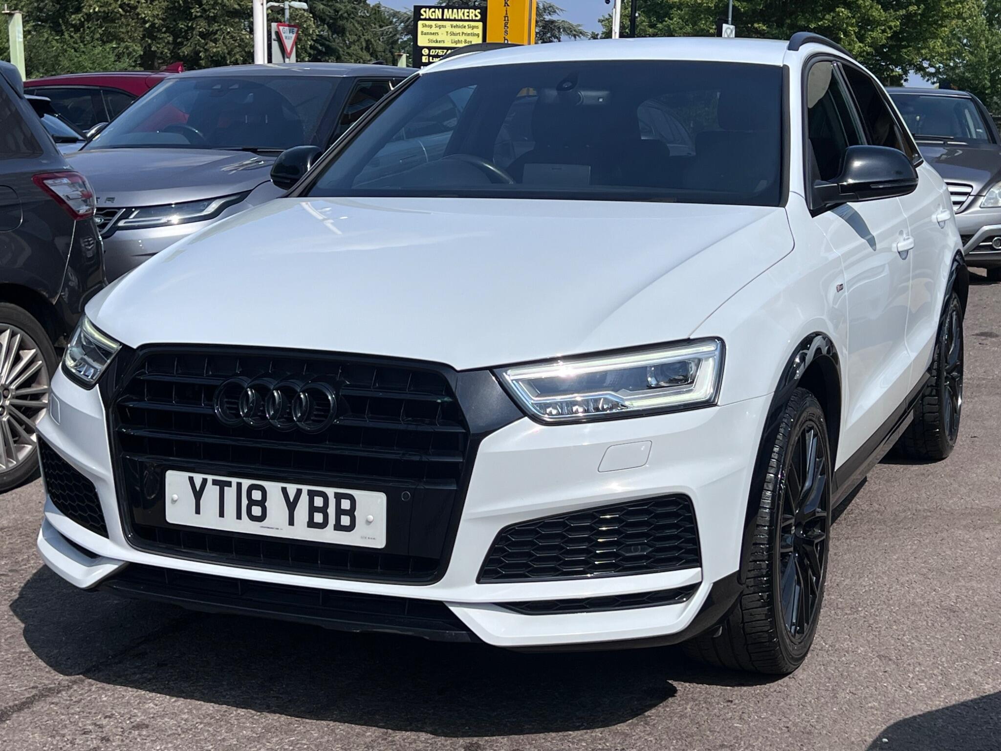 Audi Q3 view 6