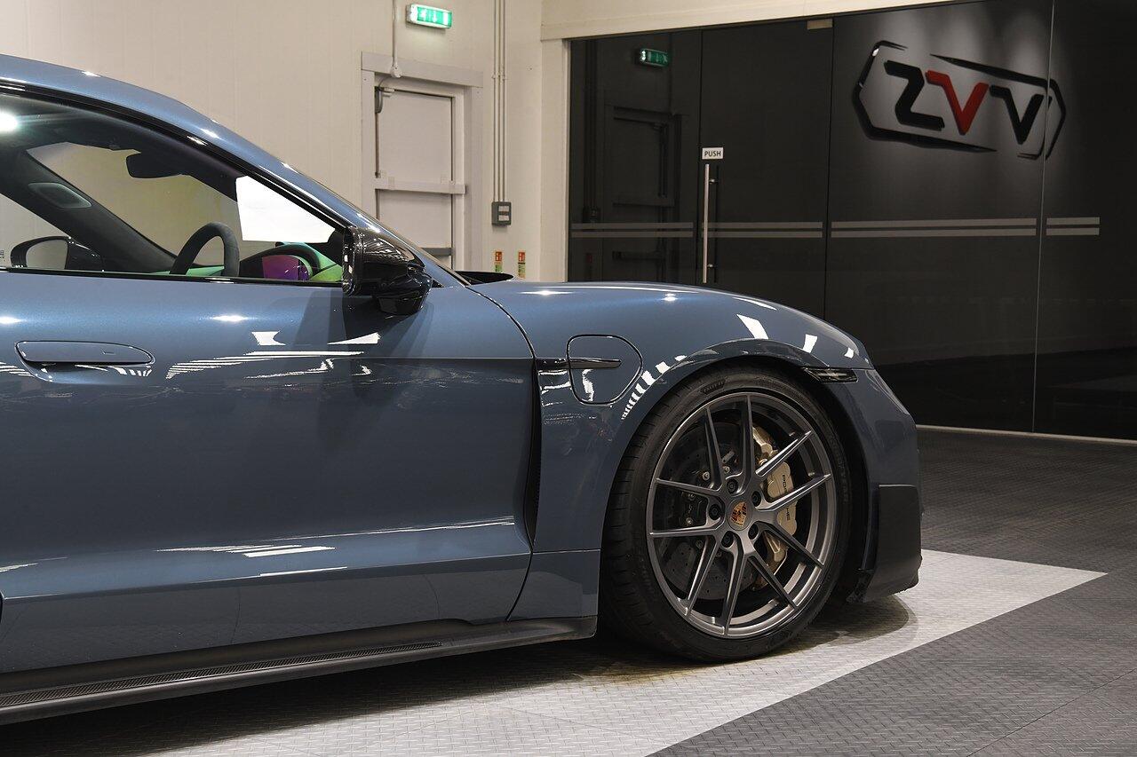 Porsche Taycan view 42