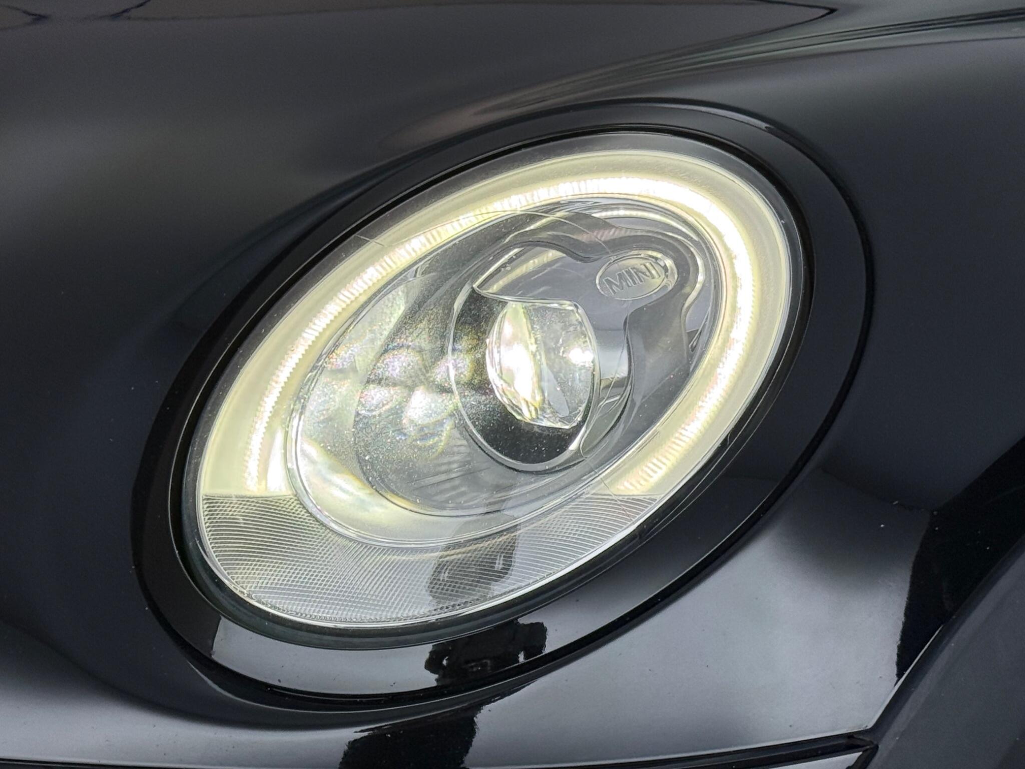 Mini Hatch view 7