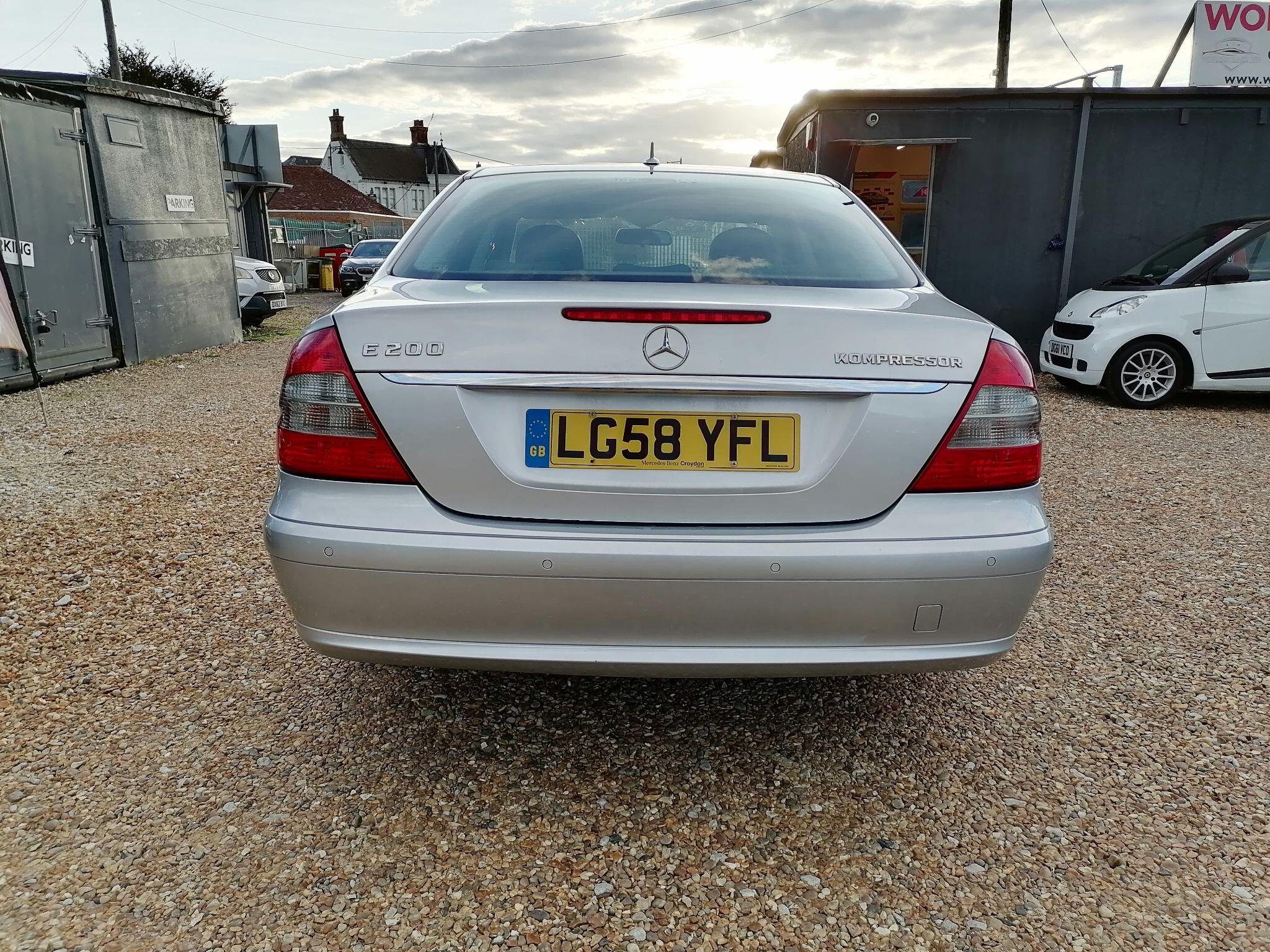 Mercedes-Benz E-Class view 21