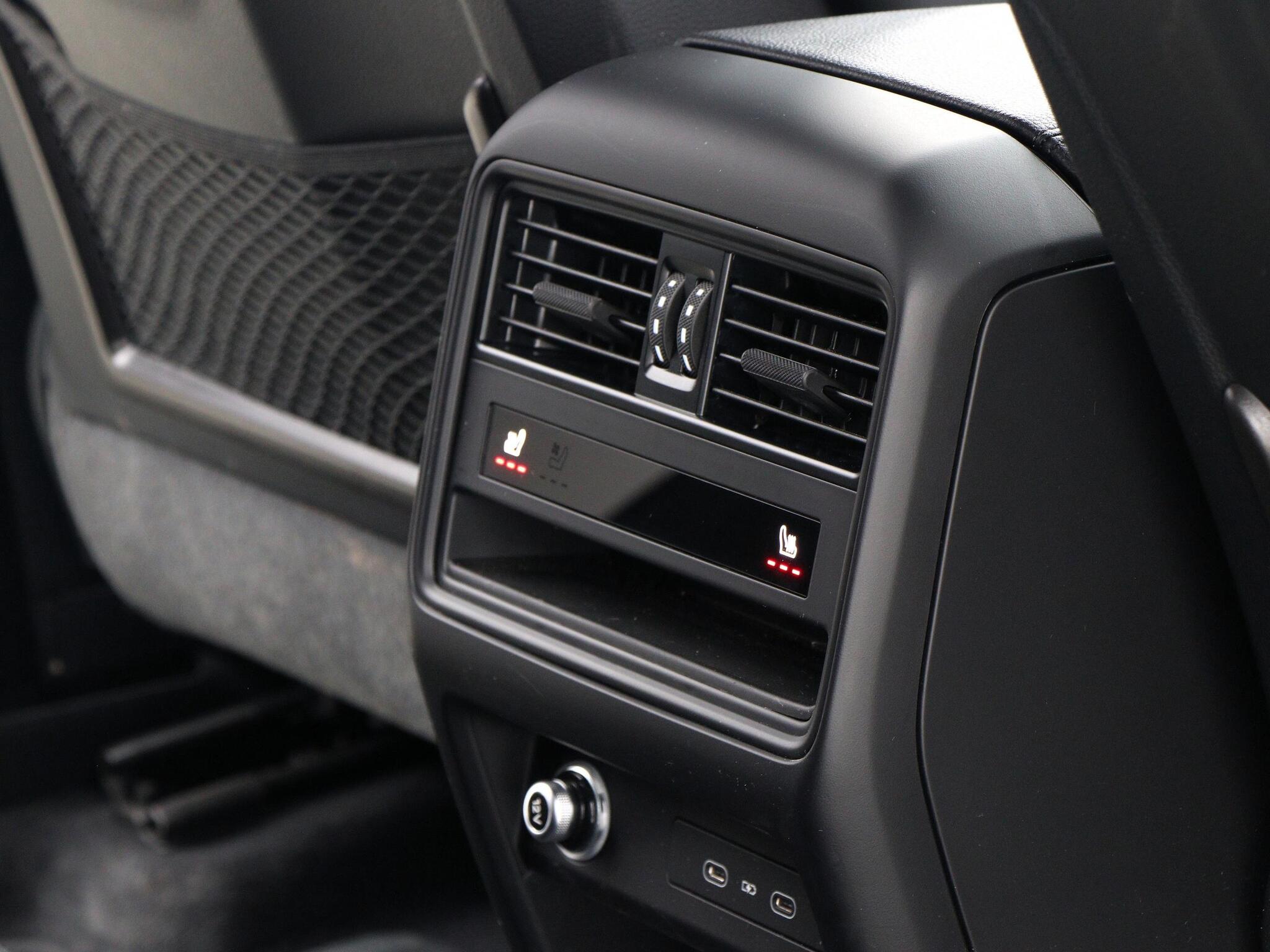 Porsche Cayenne view 26