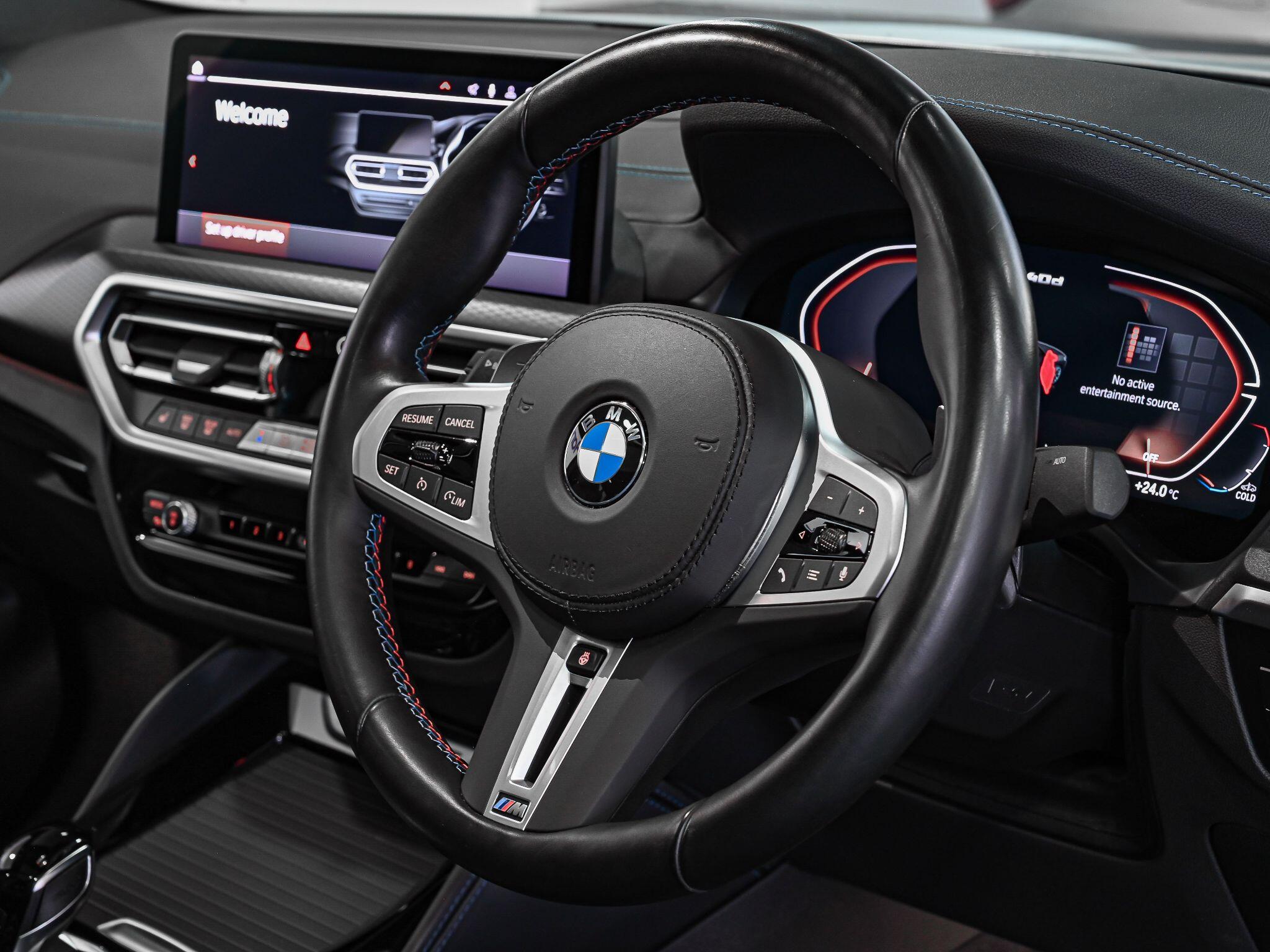 BMW X4 view 8