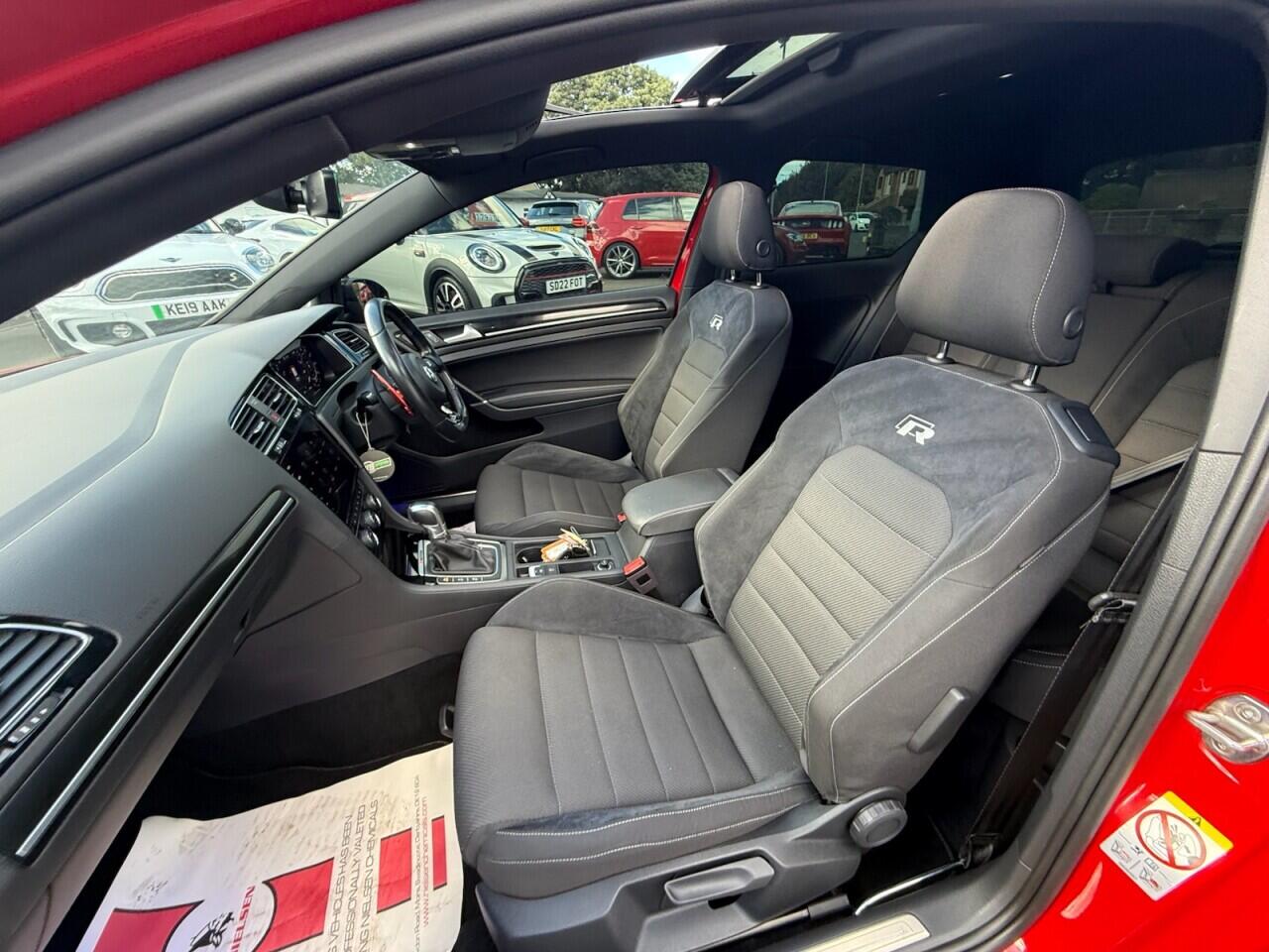 Volkswagen Golf view 27