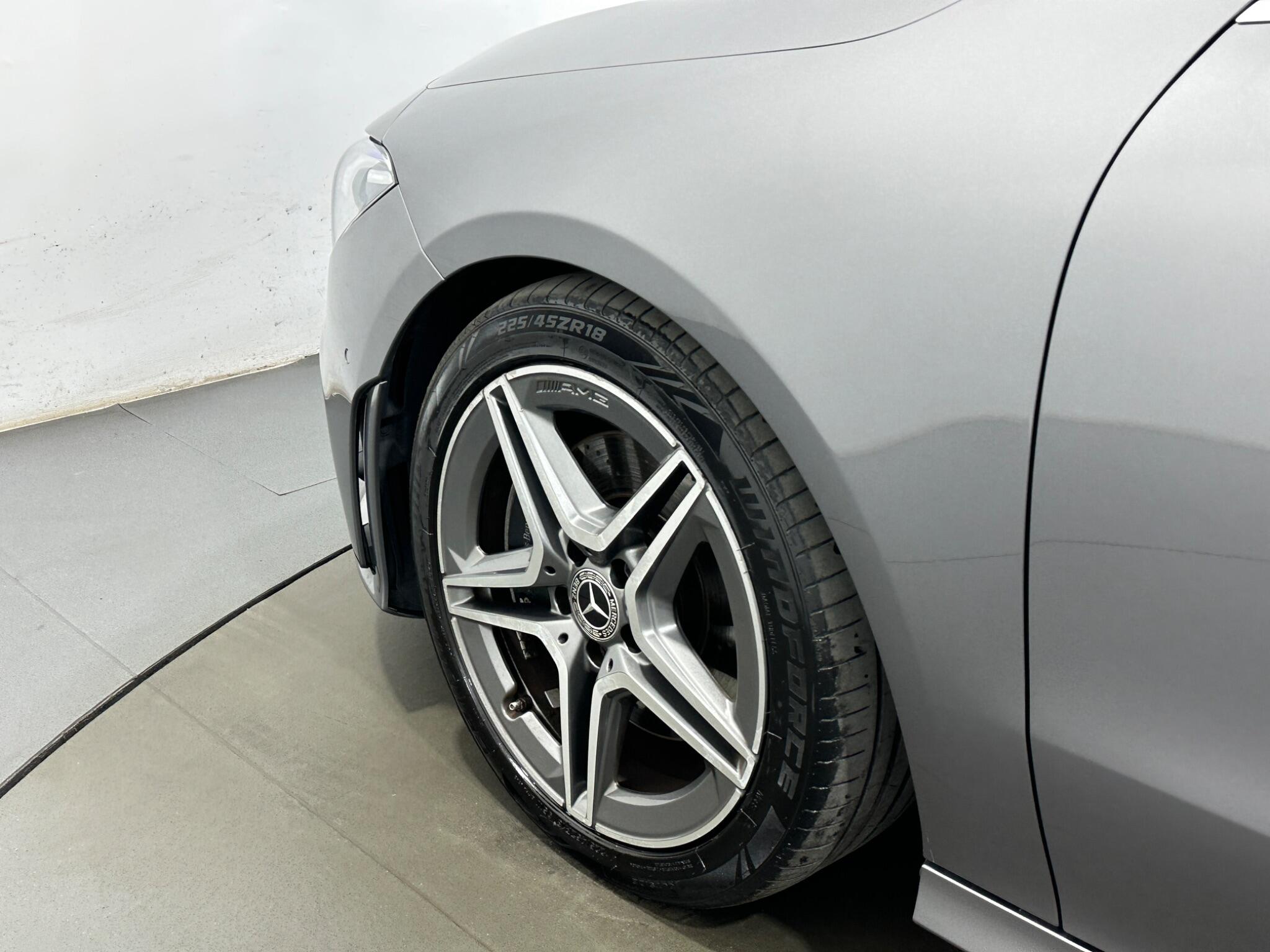 Mercedes-Benz Cla view 50