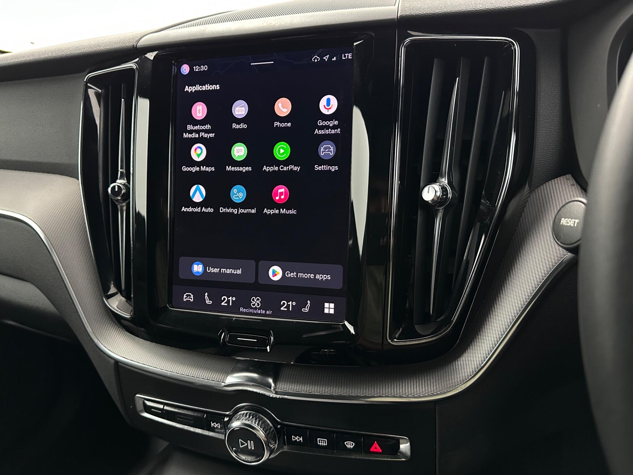 Volvo XC60 view 25