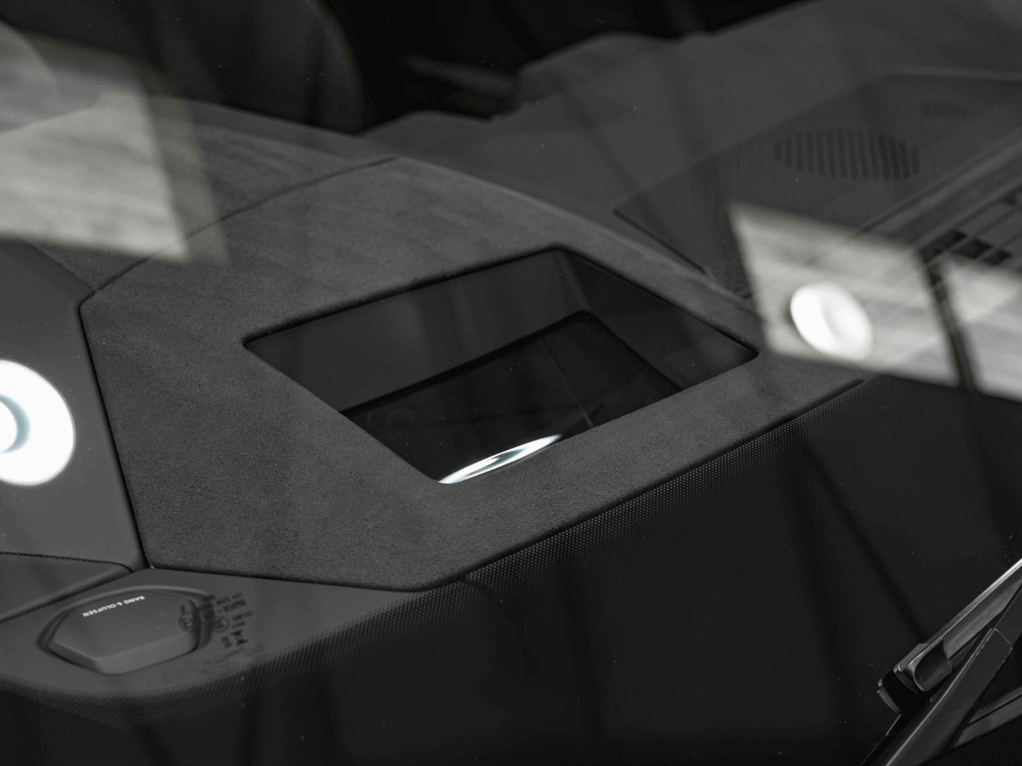 Lamborghini Urus view 18