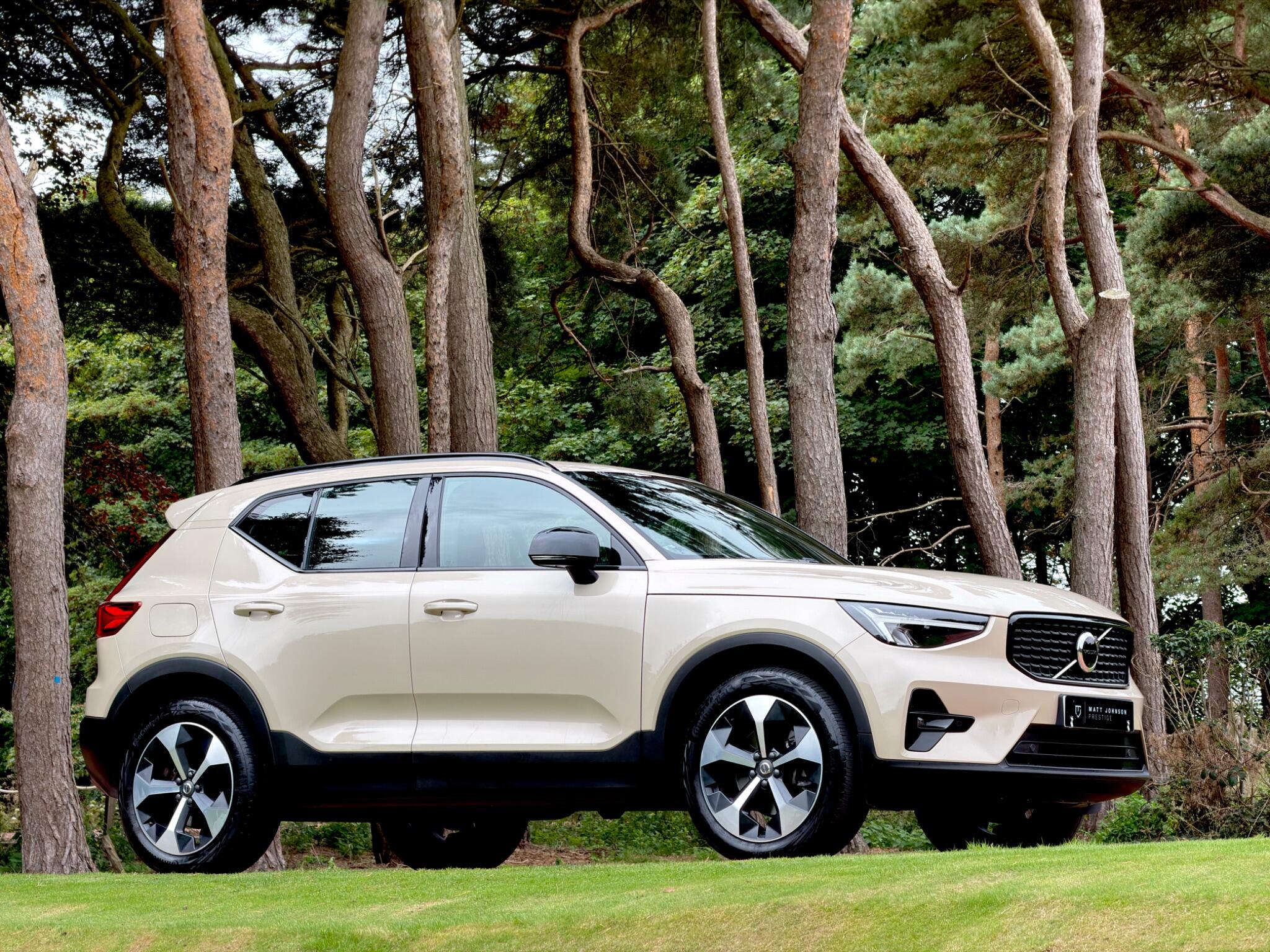 Volvo XC40 main image