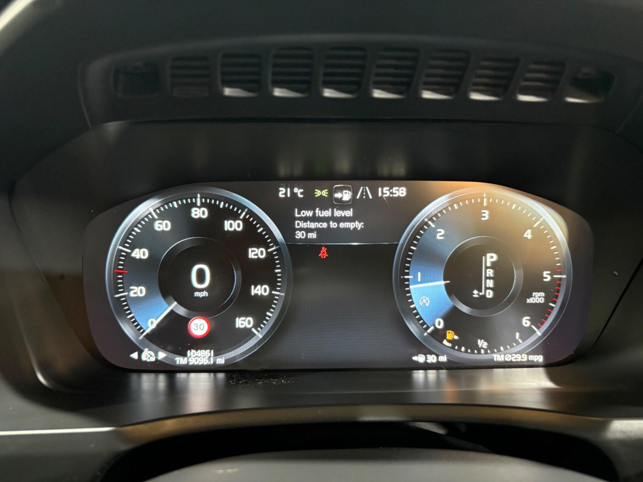 Volvo XC90 view 51