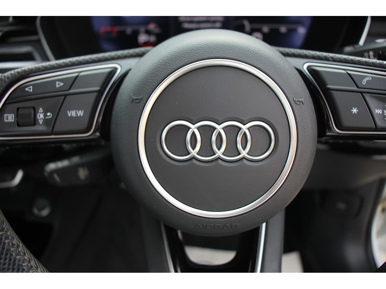 Audi A4 view 34