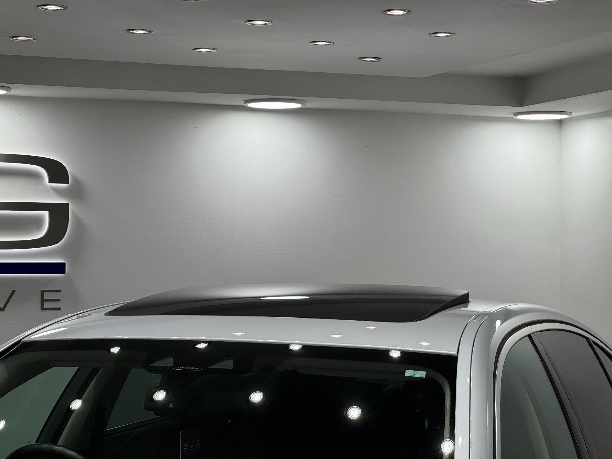 BMW 7 Series view 11