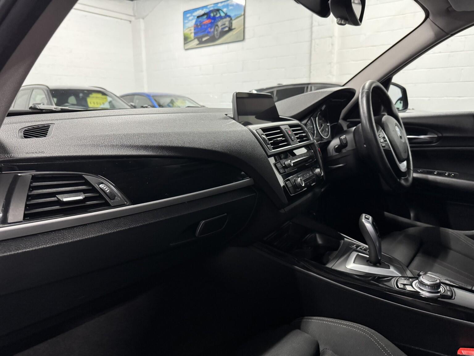 BMW 1 Series view 11