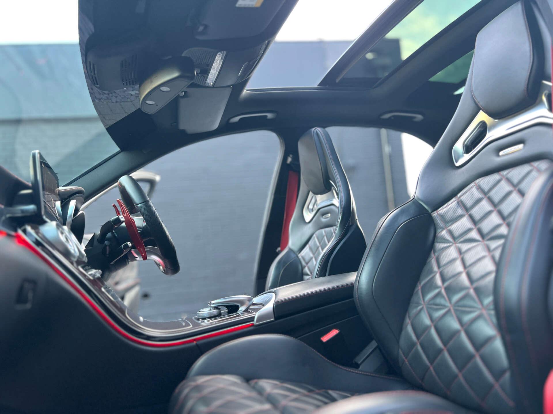 Mercedes-Benz C Class view 12