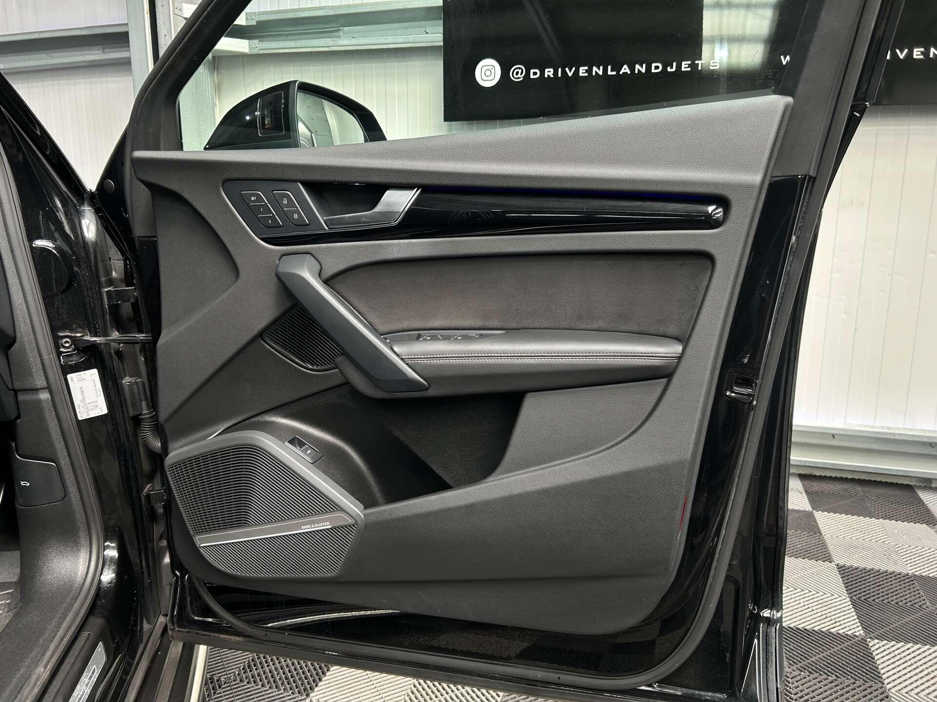 Audi Q5 view 17