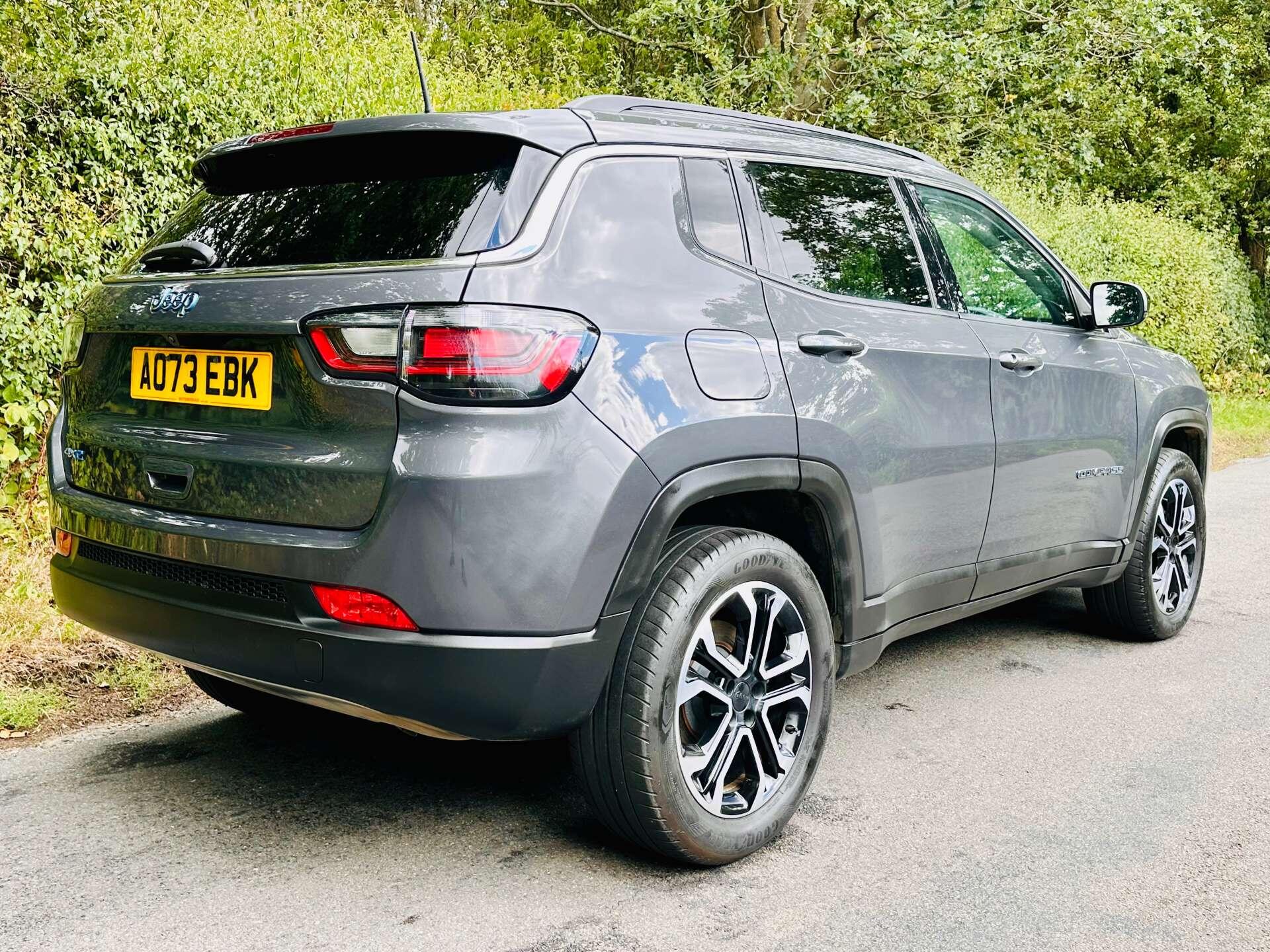 Jeep Compass view 44