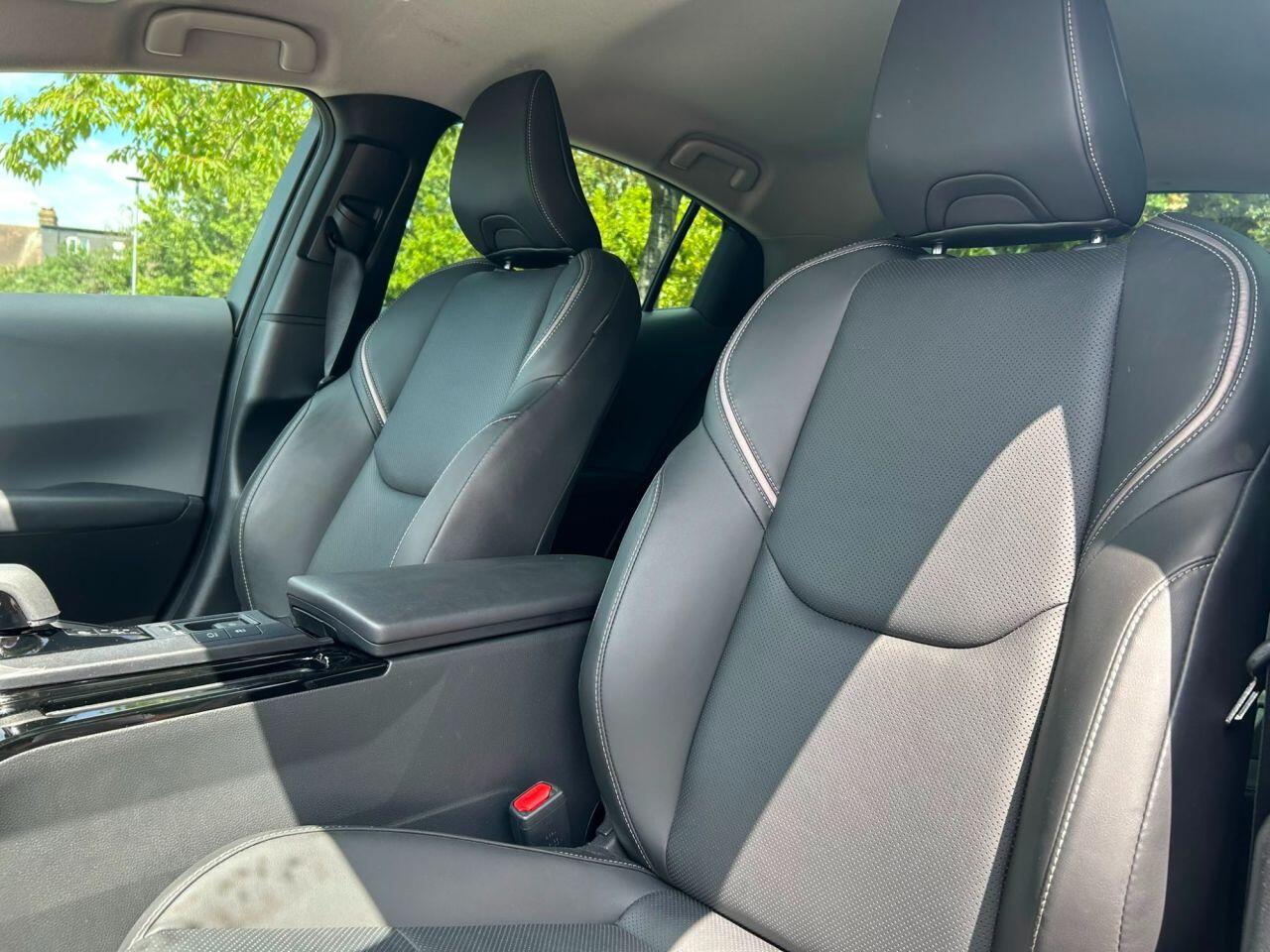 Toyota Prius view 23