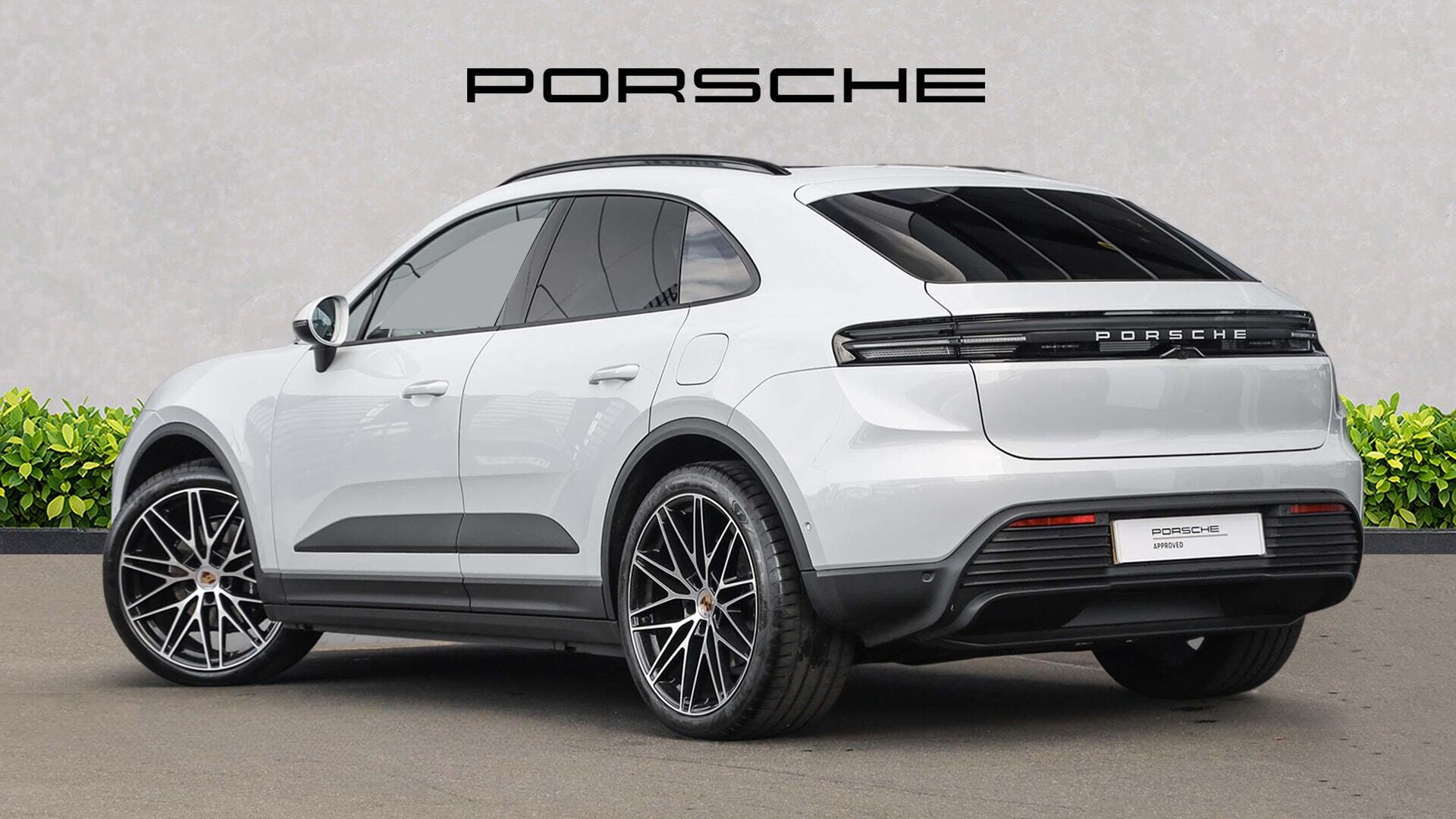 Porsche Macan view 2