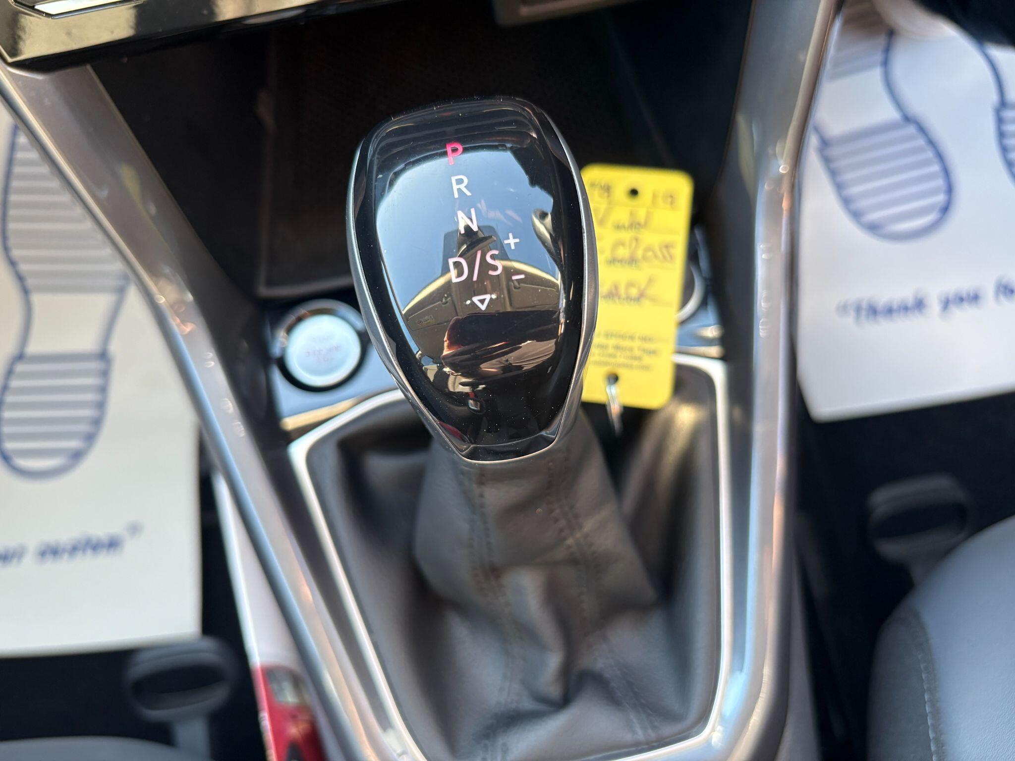 Volkswagen T-Cross view 33