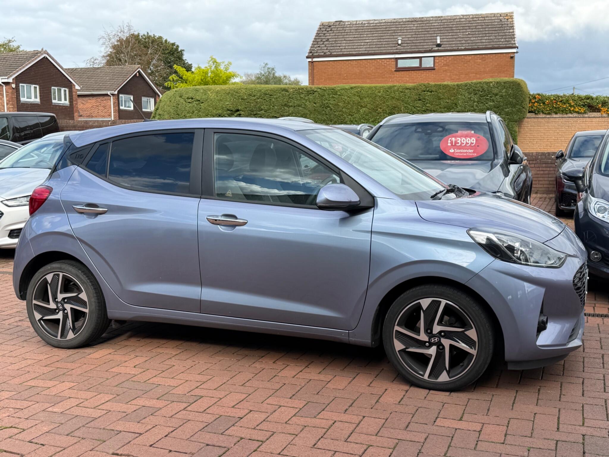 Hyundai i10 view 23