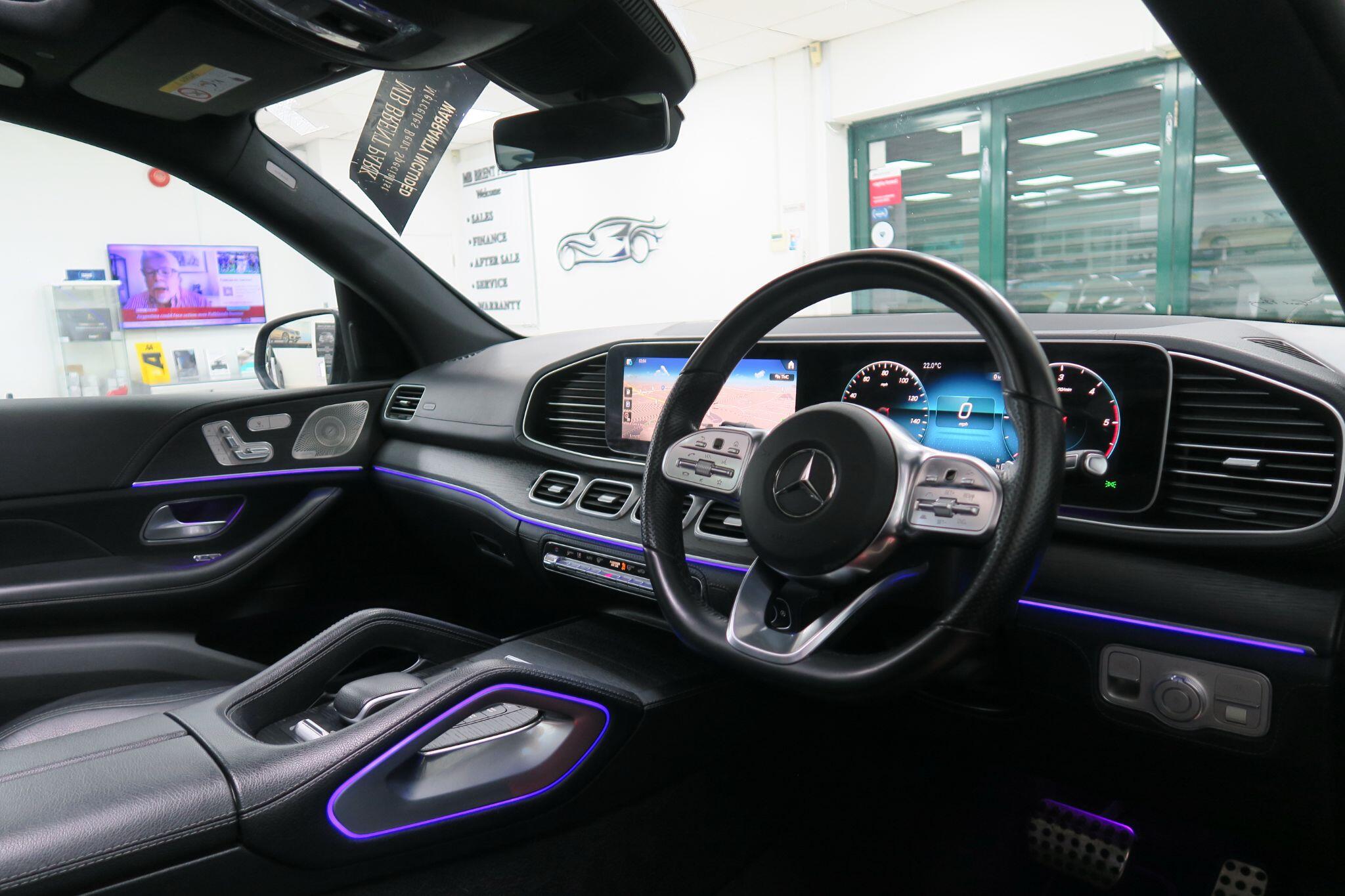 Mercedes-Benz Gle view 10