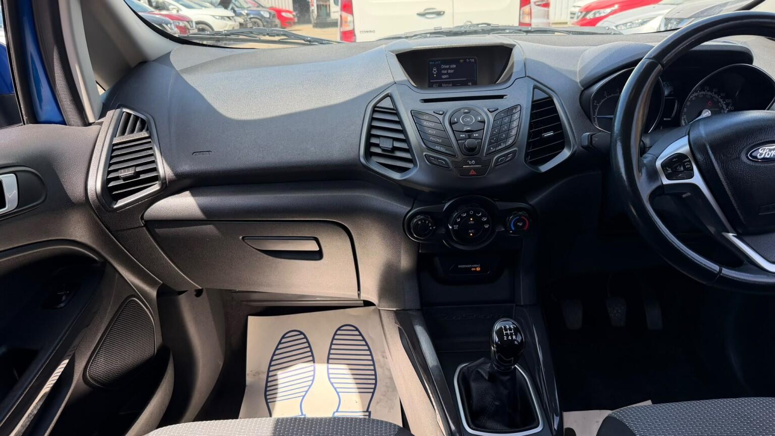 Ford Ecosport view 30