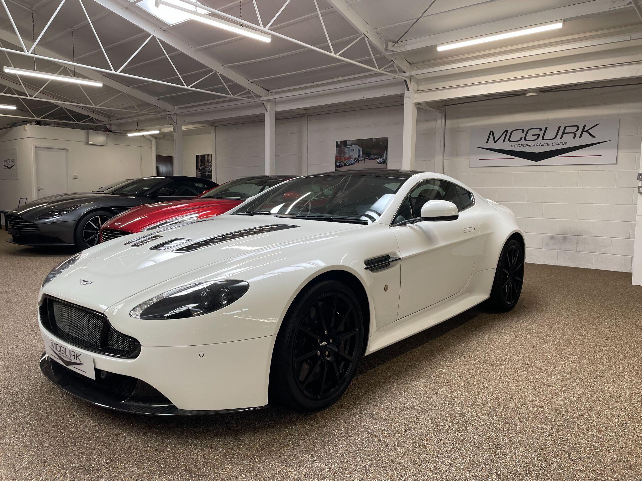 Aston Martin Vantage main image