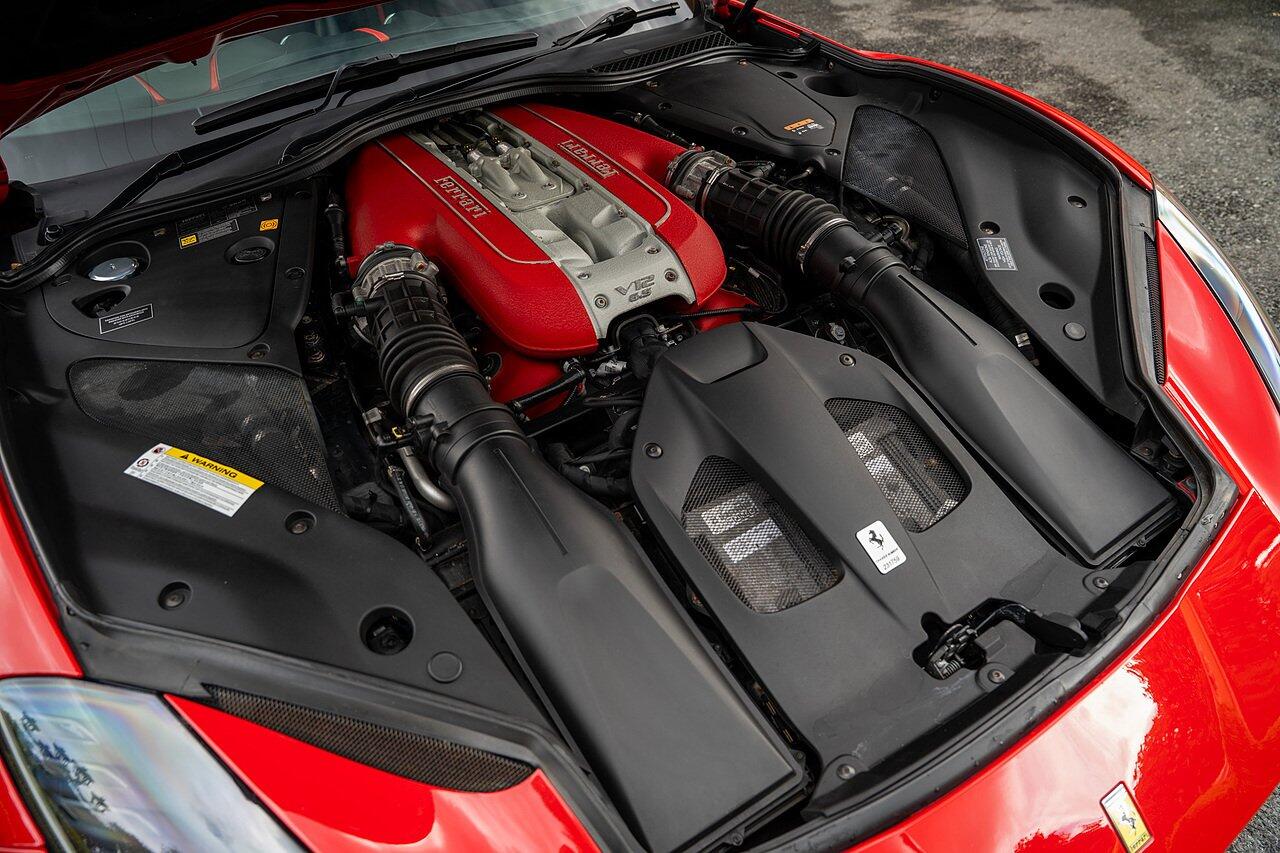 Ferrari 812 view 95