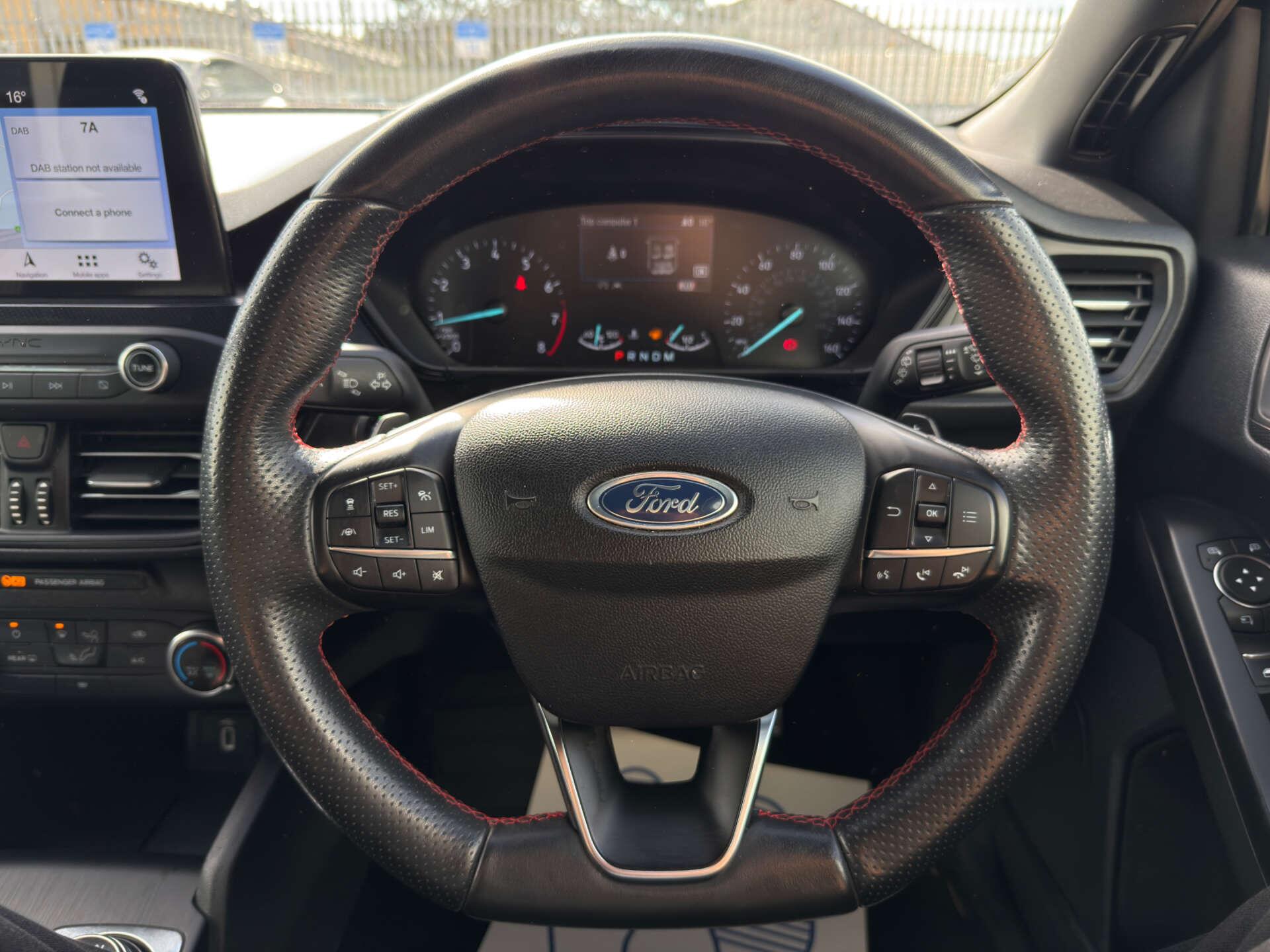 Ford Focus view 46