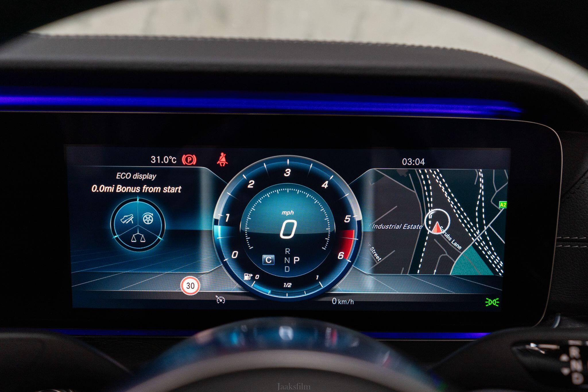Mercedes-Benz E-Class view 39