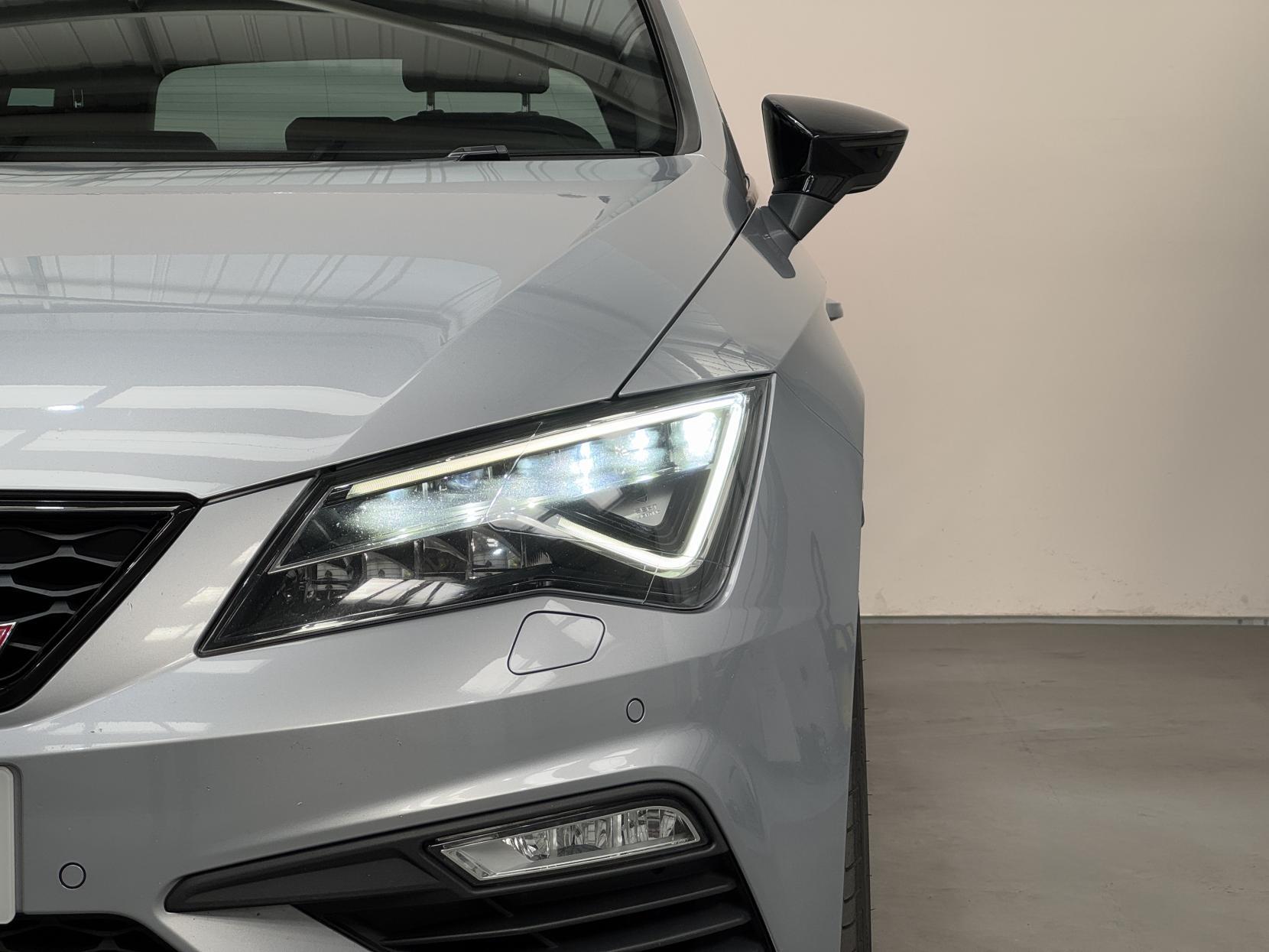 Seat Leon Leon view 4
