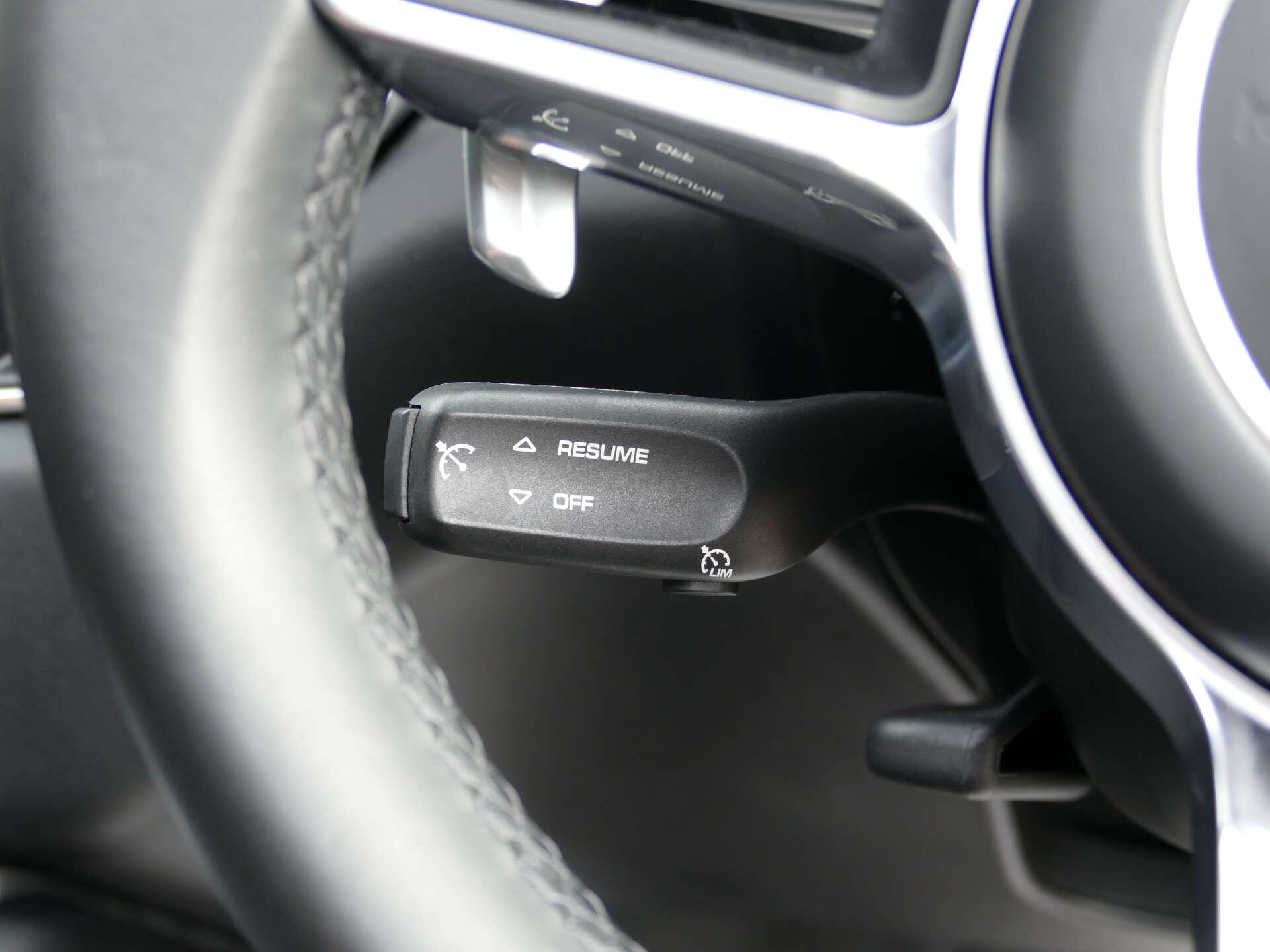 Porsche Macan view 58