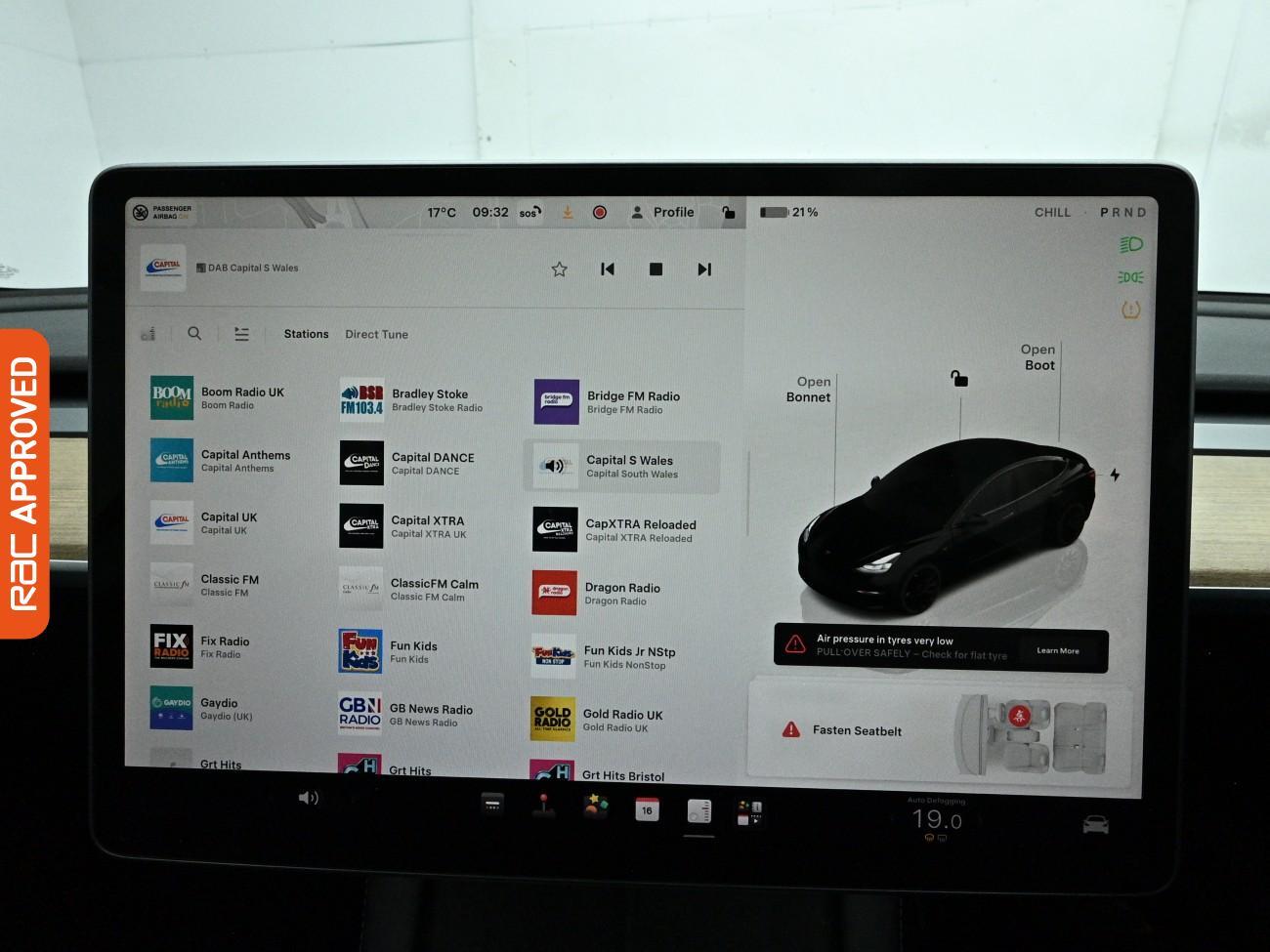 Tesla Model 3 view 16