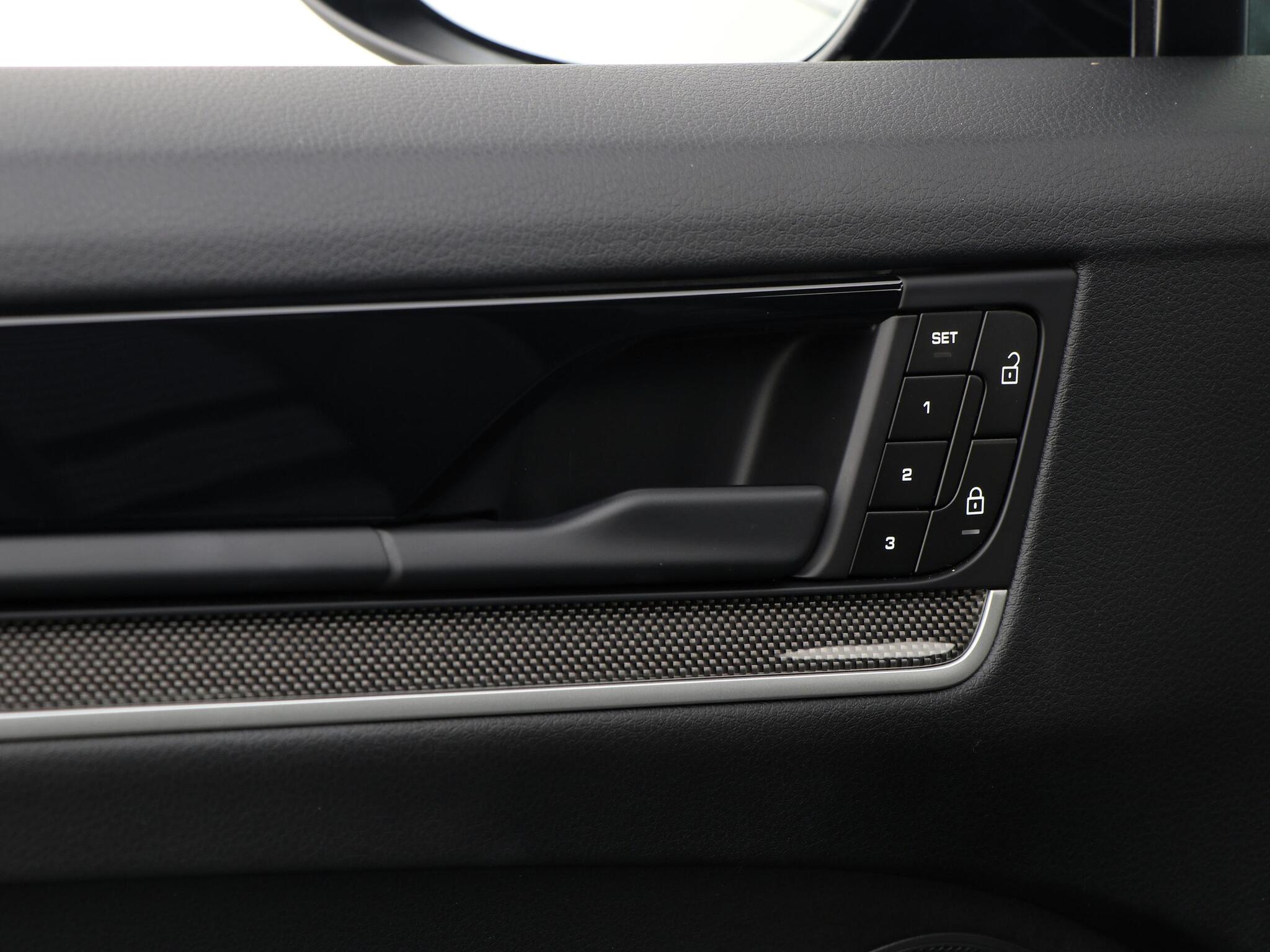 Porsche Cayenne view 34