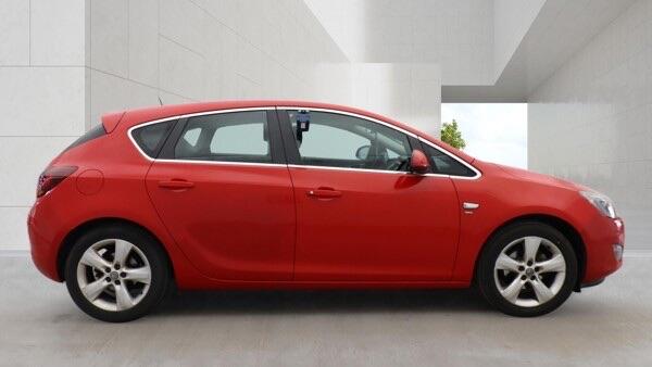Vauxhall Astra view 5