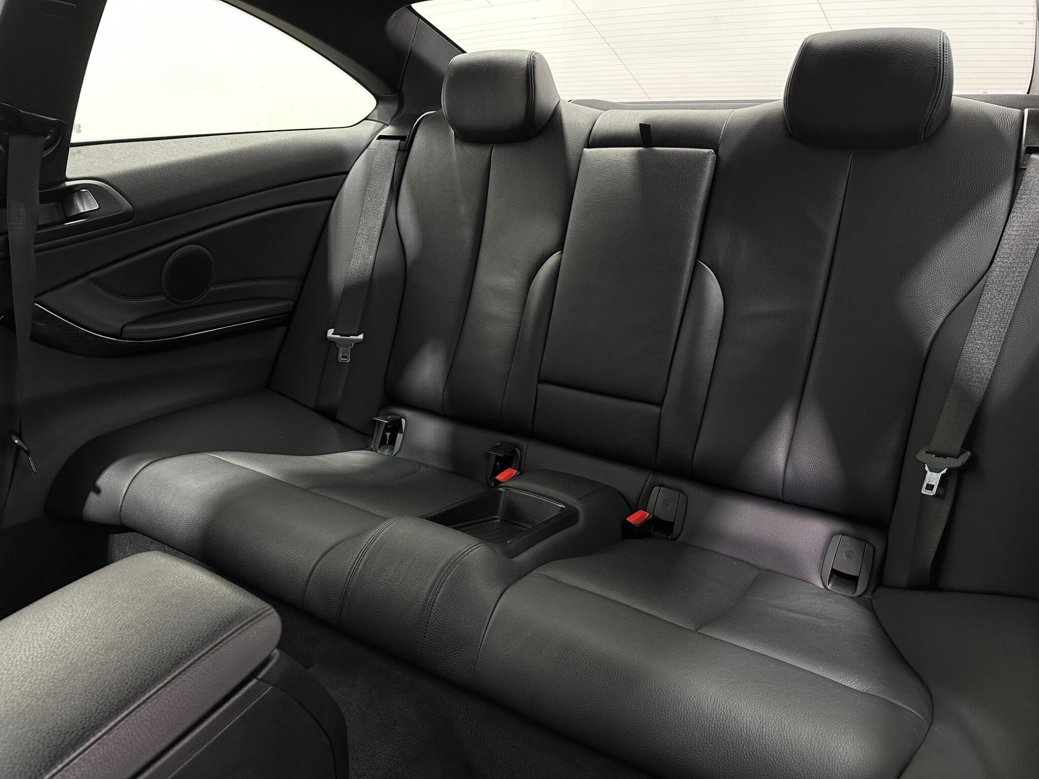 BMW 4 Series view 40