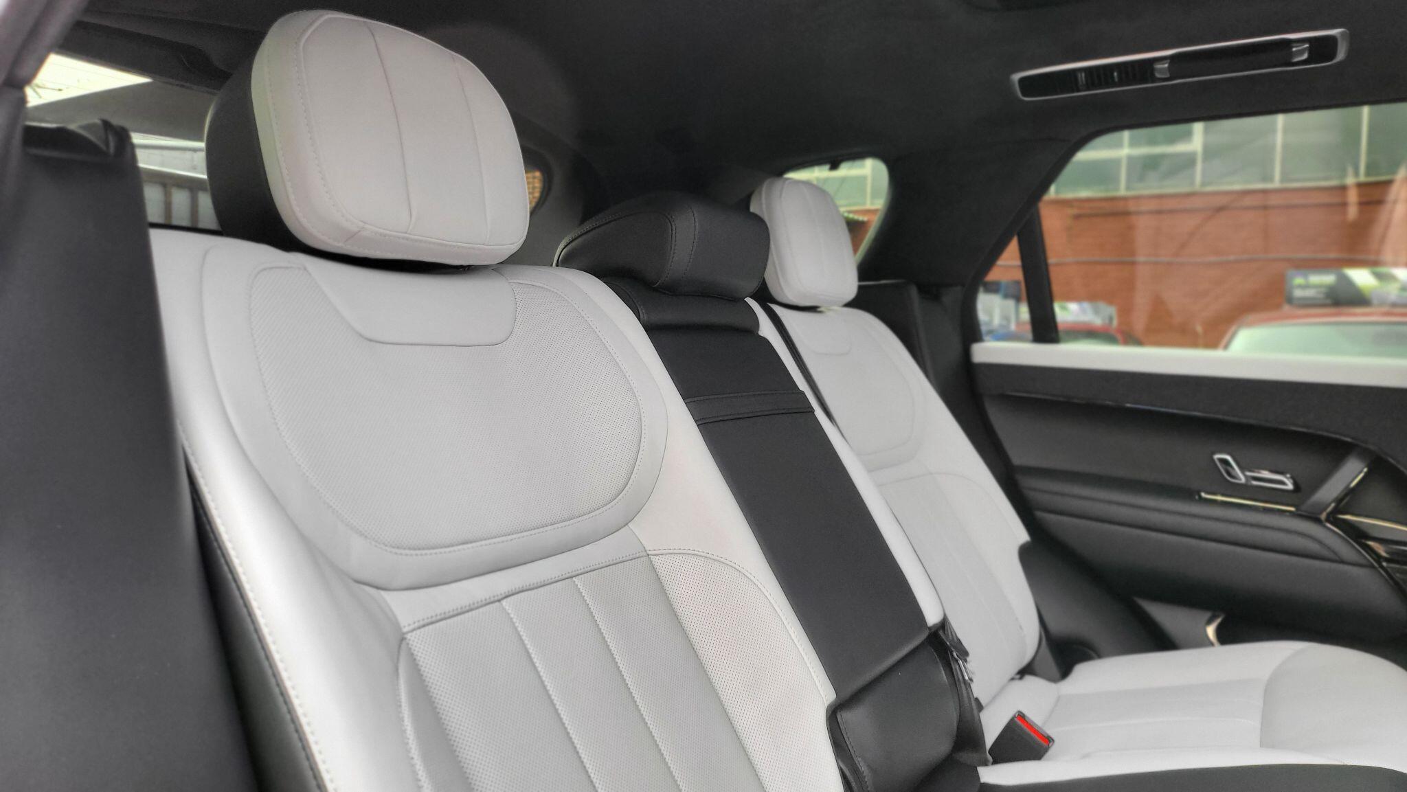Land Rover Range Rover Sport view 14