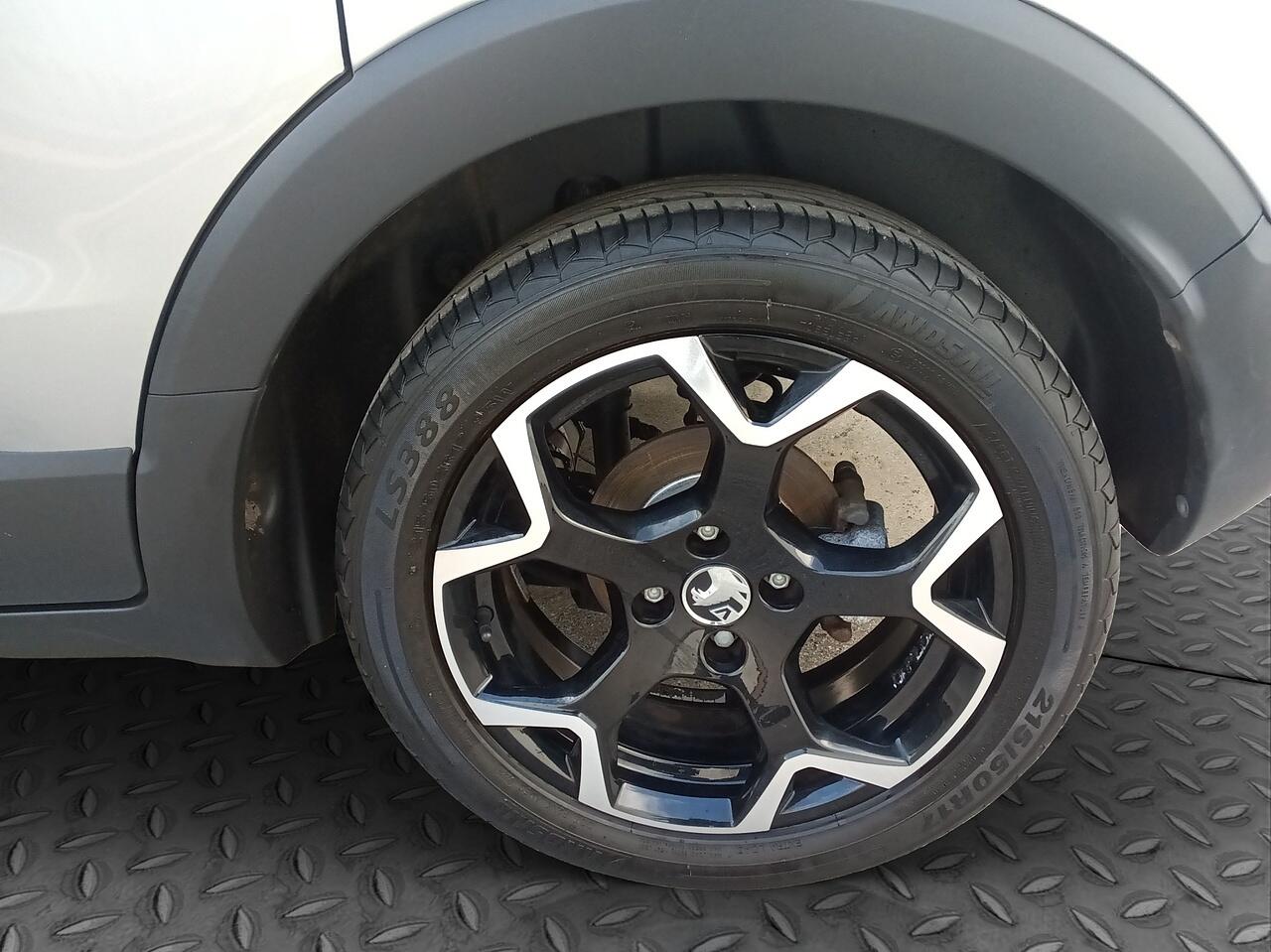 Vauxhall Crossland view 21