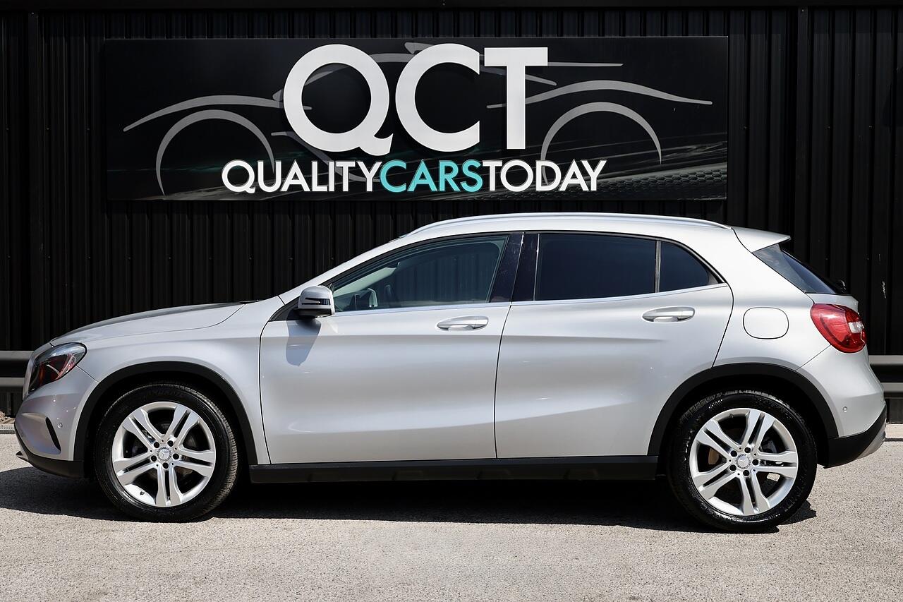Mercedes-Benz Gla view 2