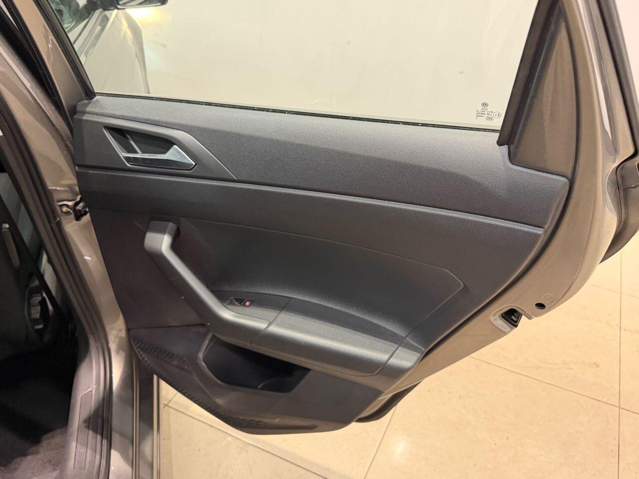 Volkswagen Polo view 27